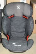 Boxed Maxi Cosy Nomad Black In Car Kids Safety Seat RRP £140 (RET00972515) (Public Viewing and