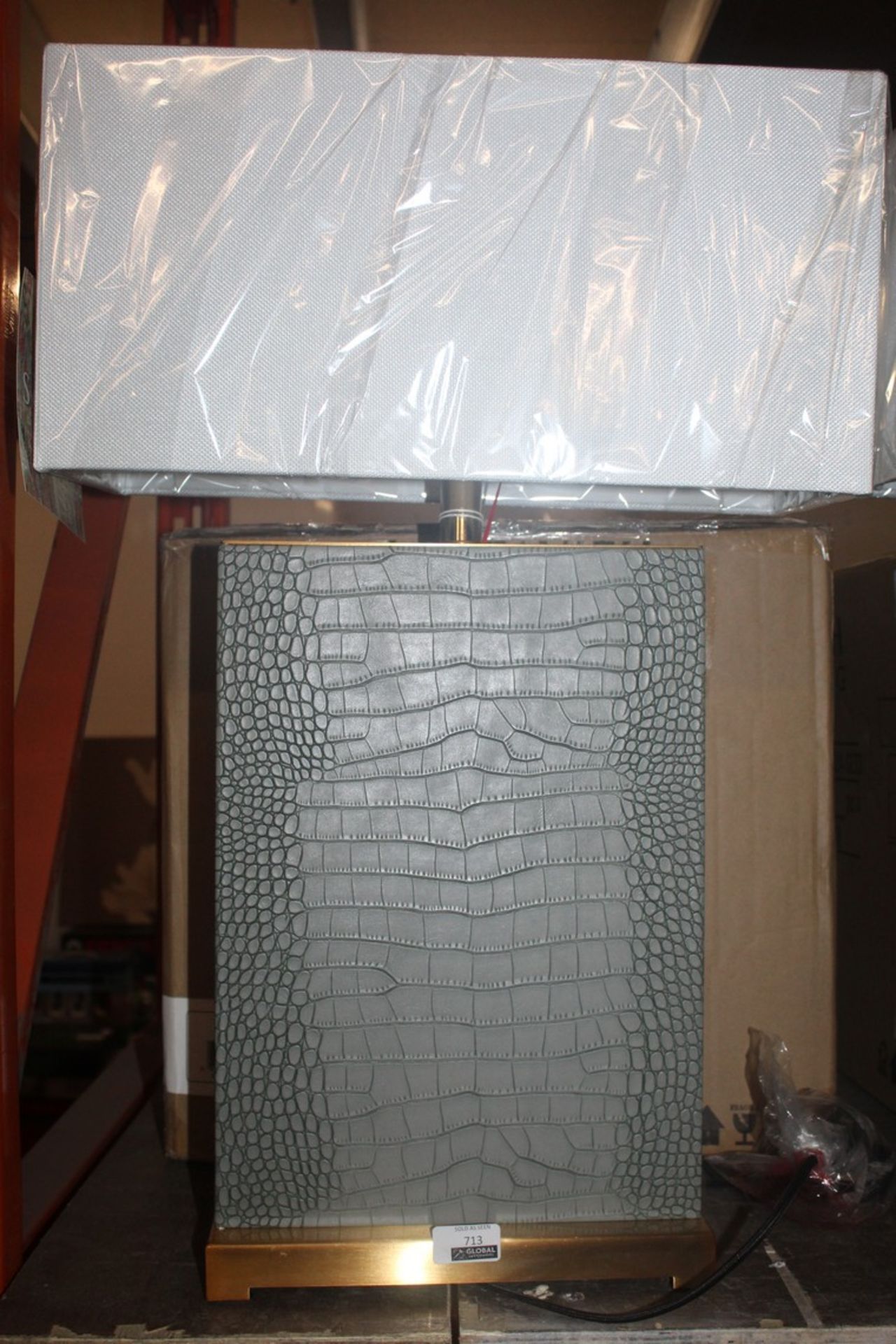 Boxed Safavieh Grey and White Designer Table Lamp RRP £100 (16350) (Public Viewing and Appraisals