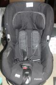 Maxi Cosy In Car Kids Safety Seat RRP £225 (3794060) (Public Viewing and Appraisals Available)