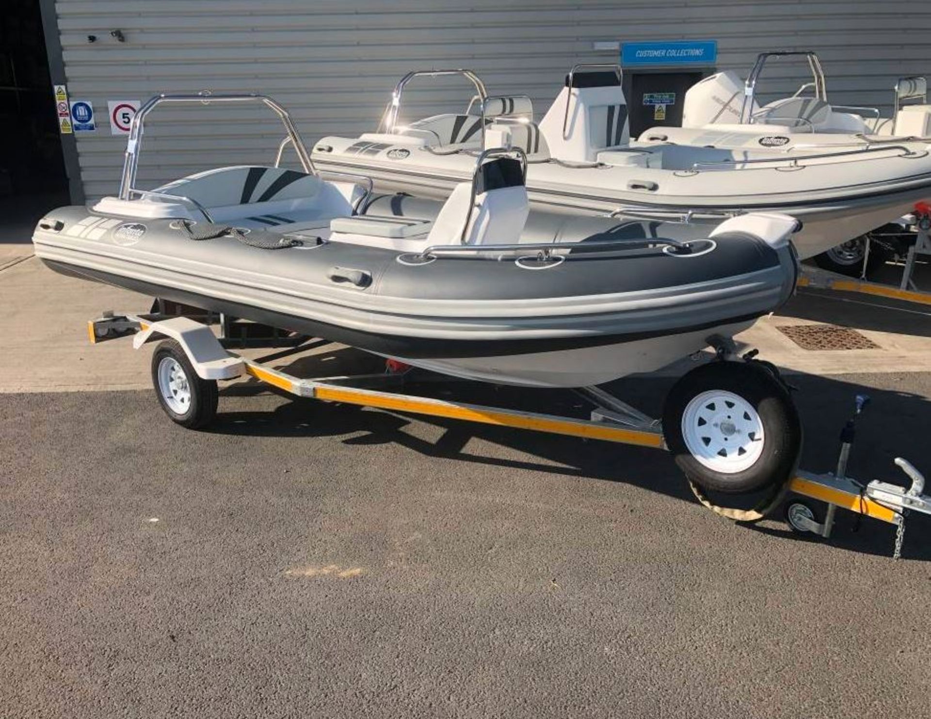 Infanta 4.7LRI Rib Complete With Trailer {104273}