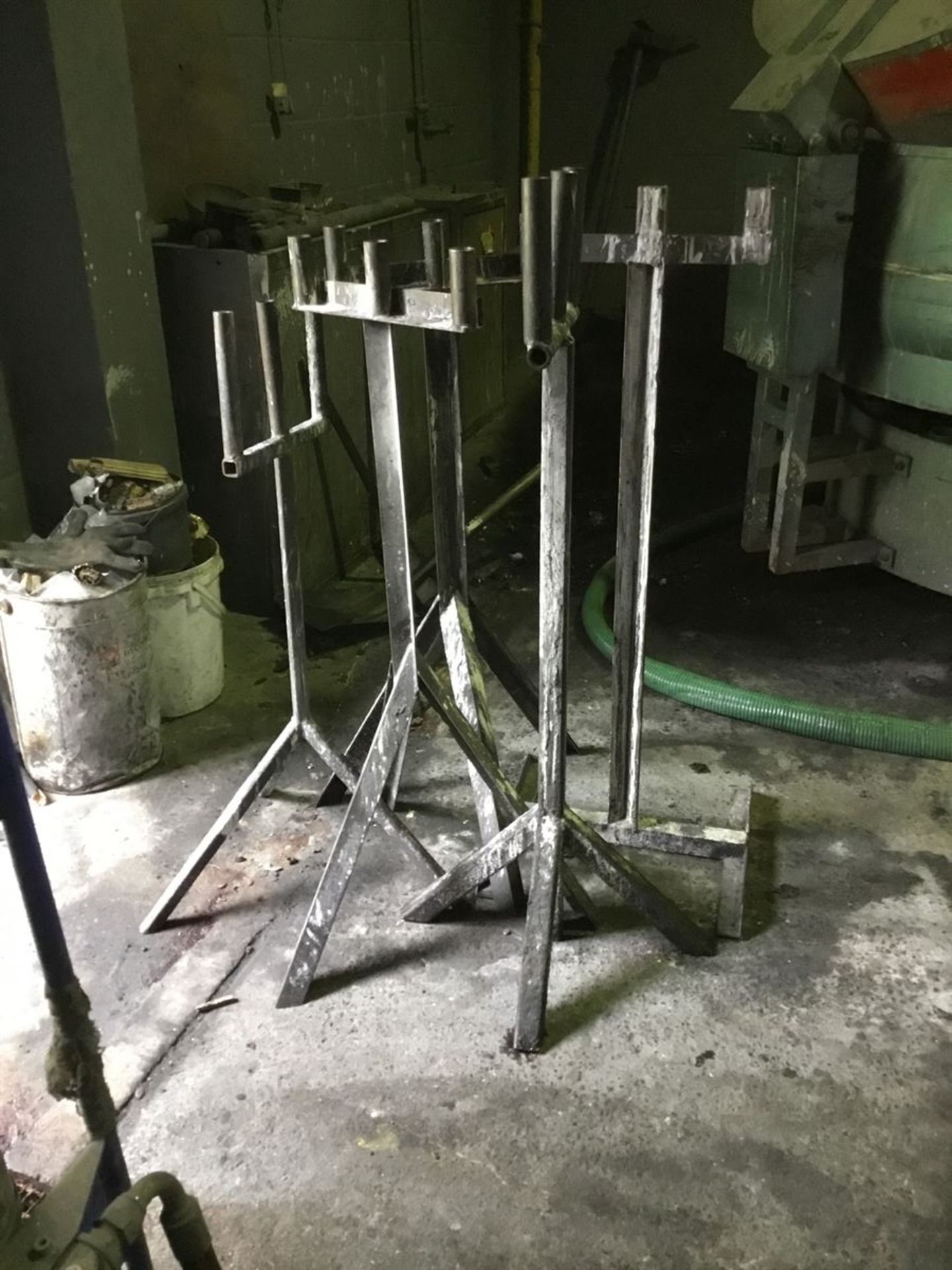 5 Metal Work Stands