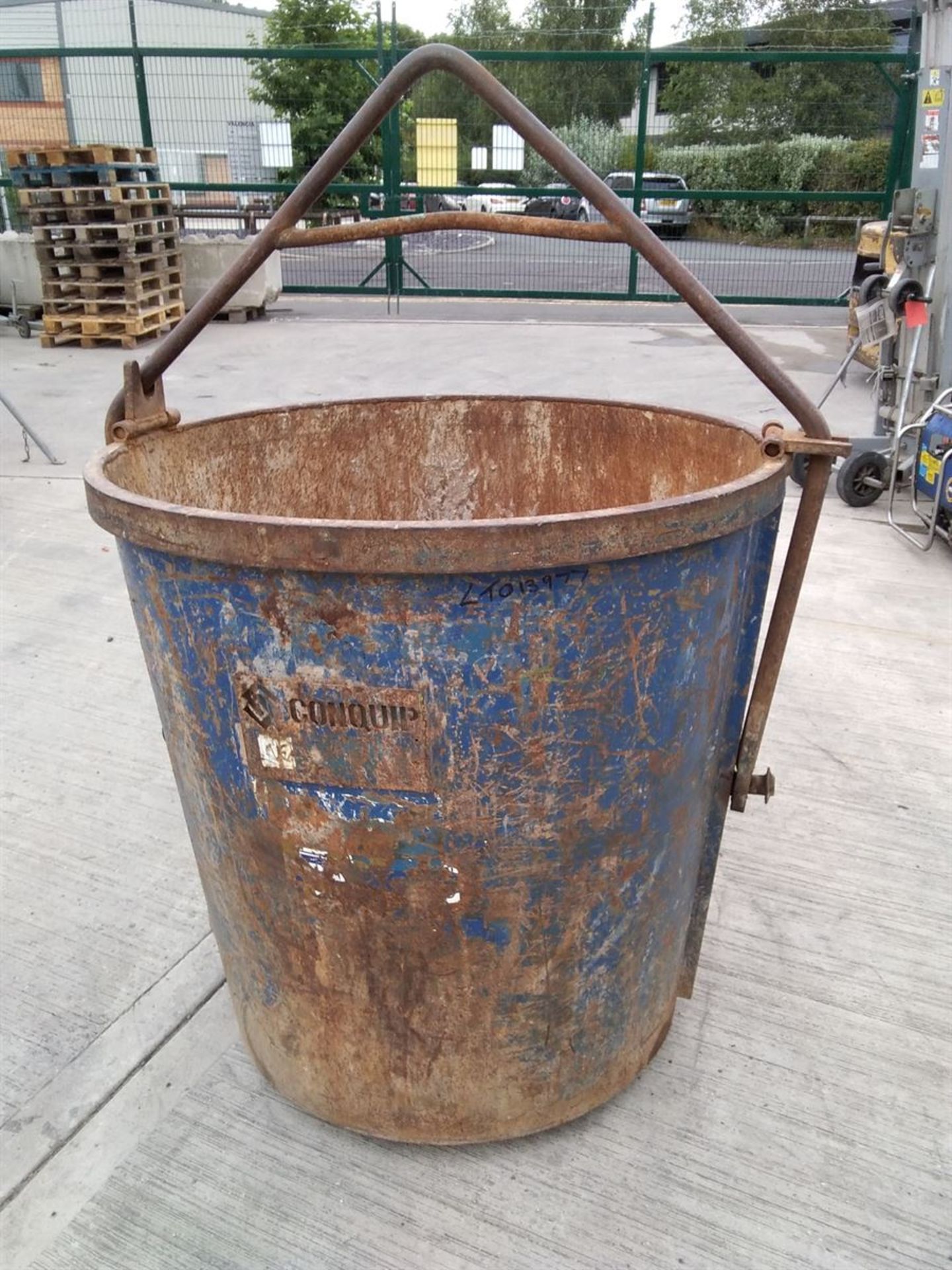 Conquip Muck Tipping Skip 1000Ltr