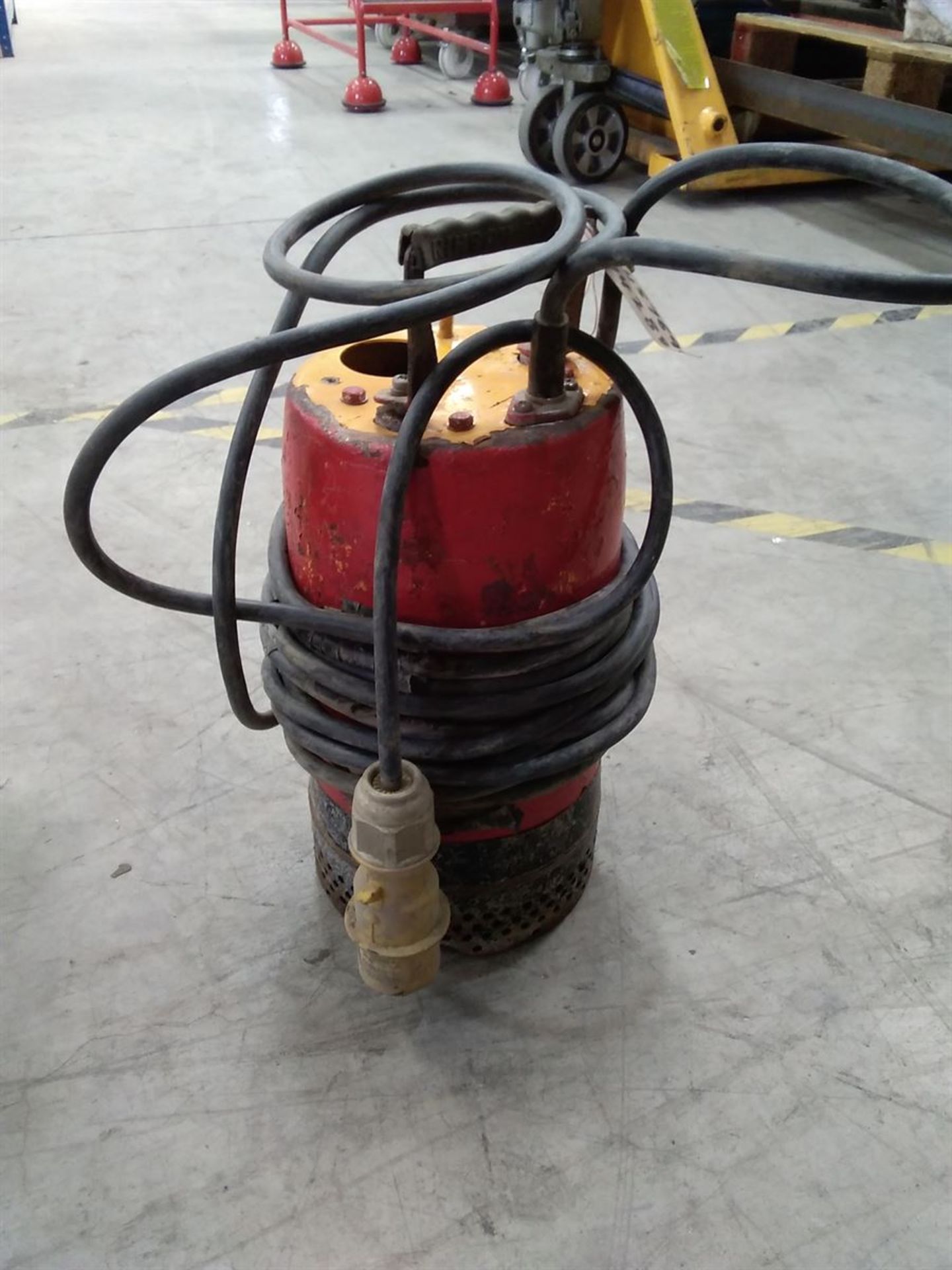 SUBMERSIBLE PUMP 110V [038870] Serial/Reg Number: 445769