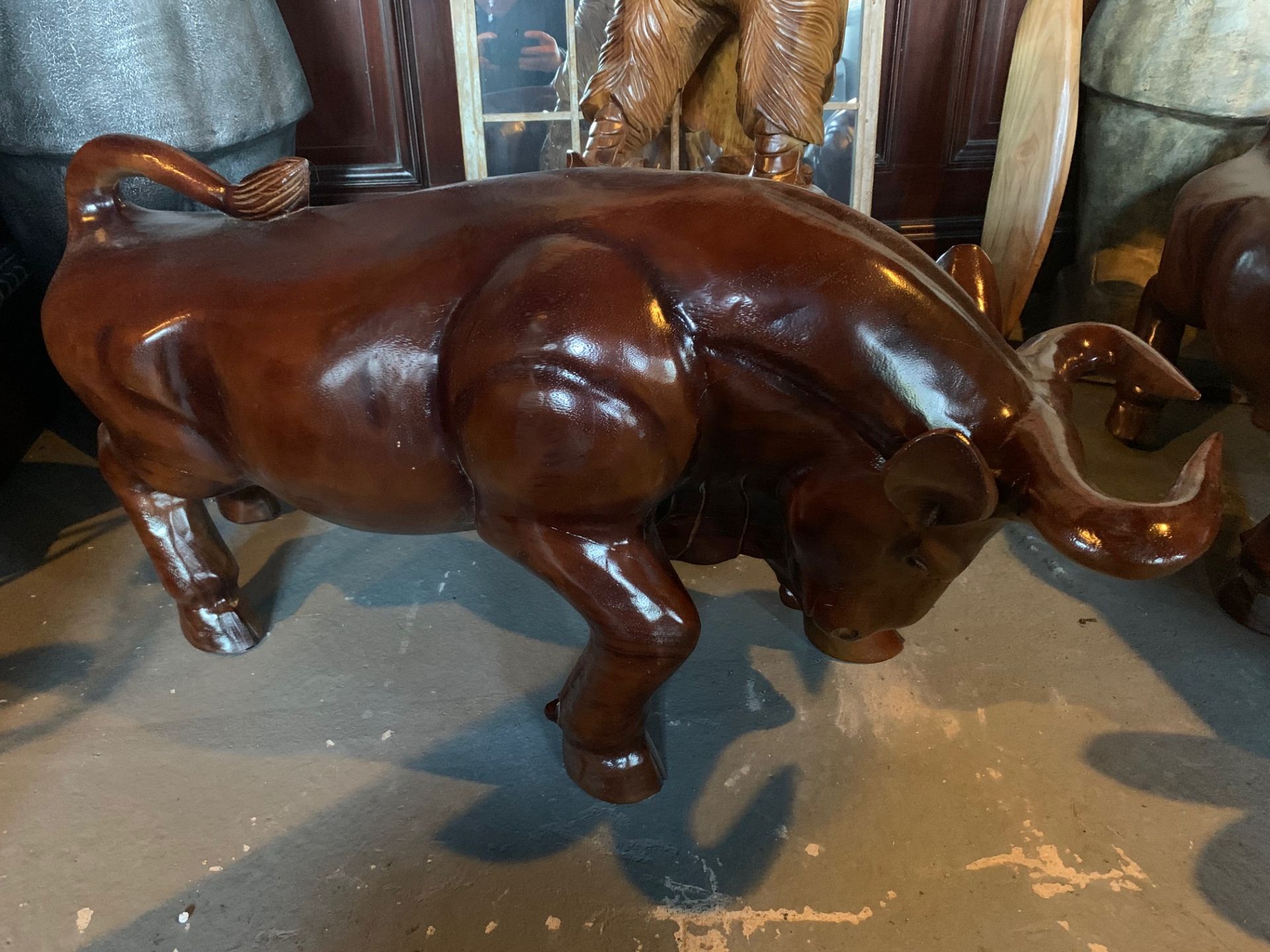 MUSEUM QUALITY HANDCARVED HIGHLY POLISHED SOLID WOOD 1M LONG BULL FIGURE