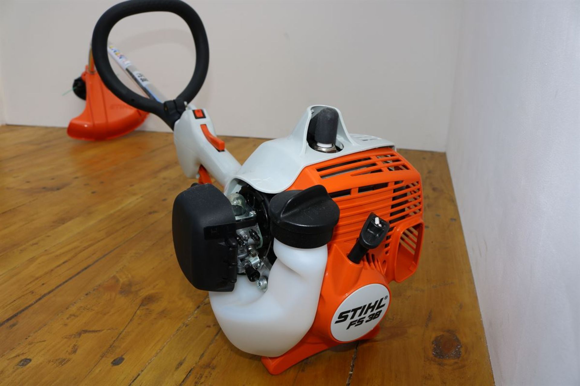 STIHL 27.2cc Petrol Grass Trimmer - Image 3 of 6