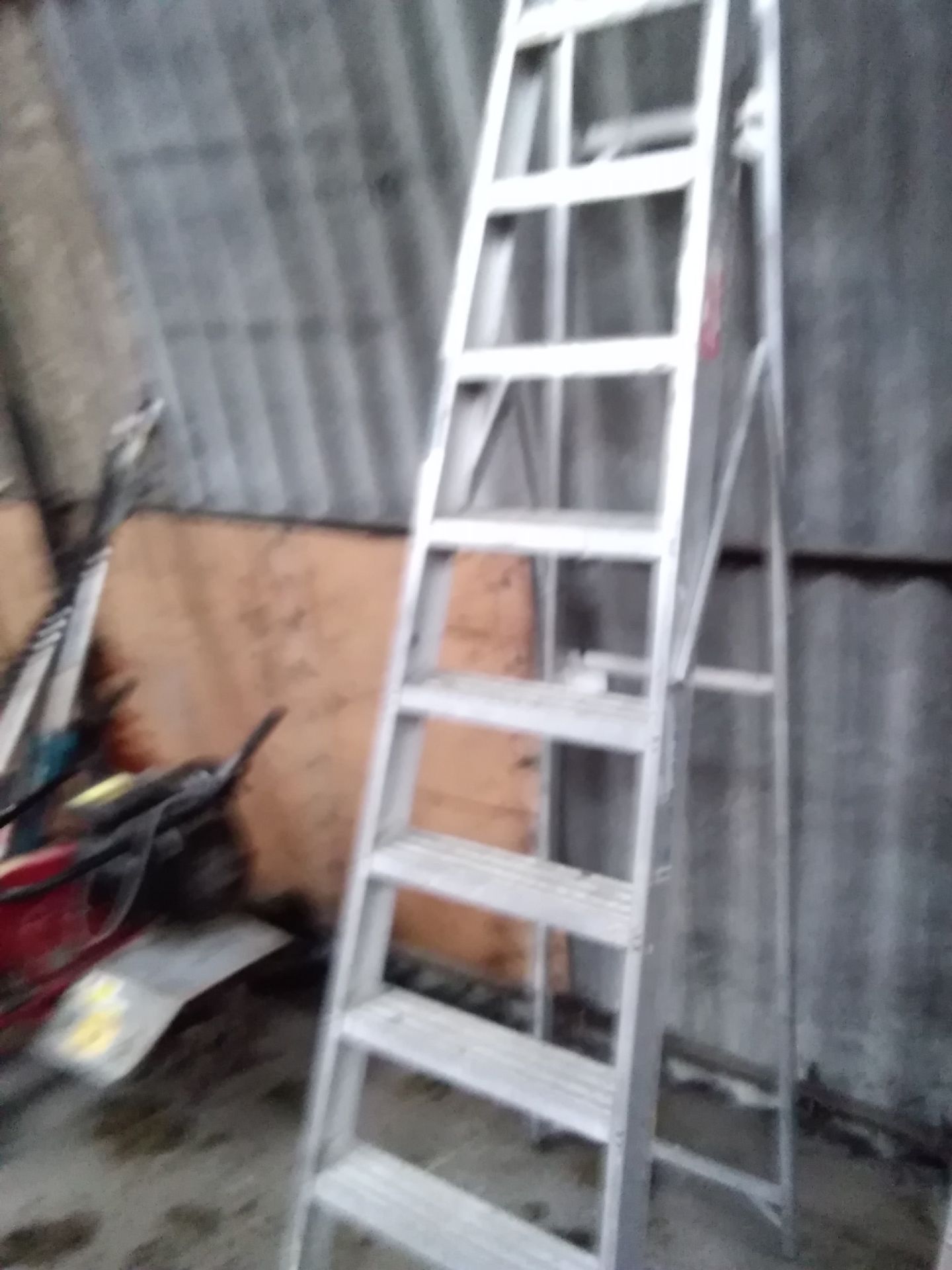 10 Rung Aluminium Ladder . 14090718 - Image 2 of 2