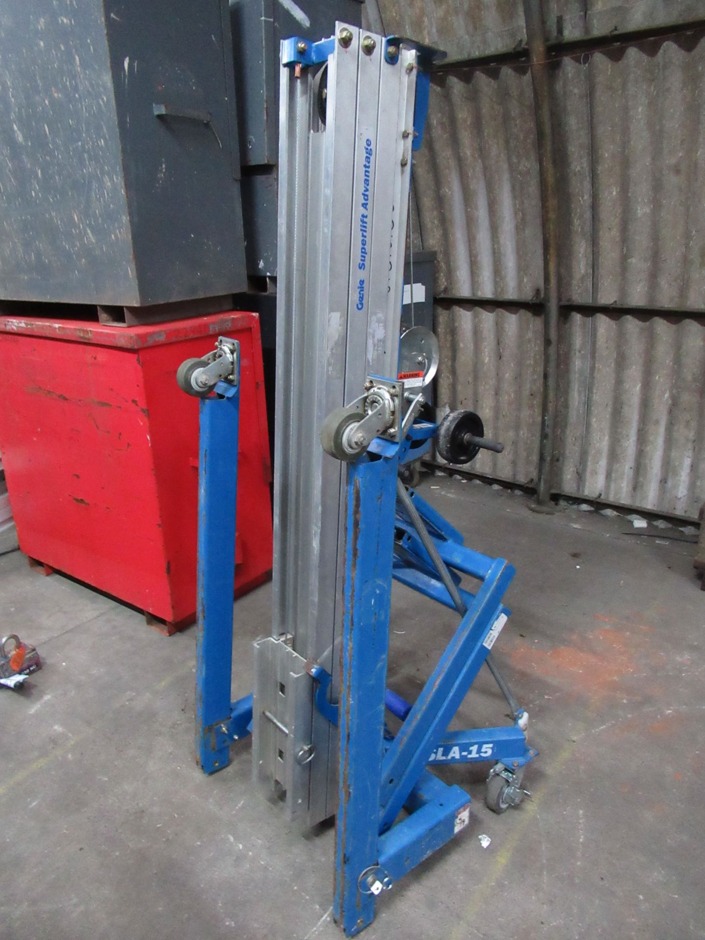 Genie SLA-15 Materials Lift 363kg