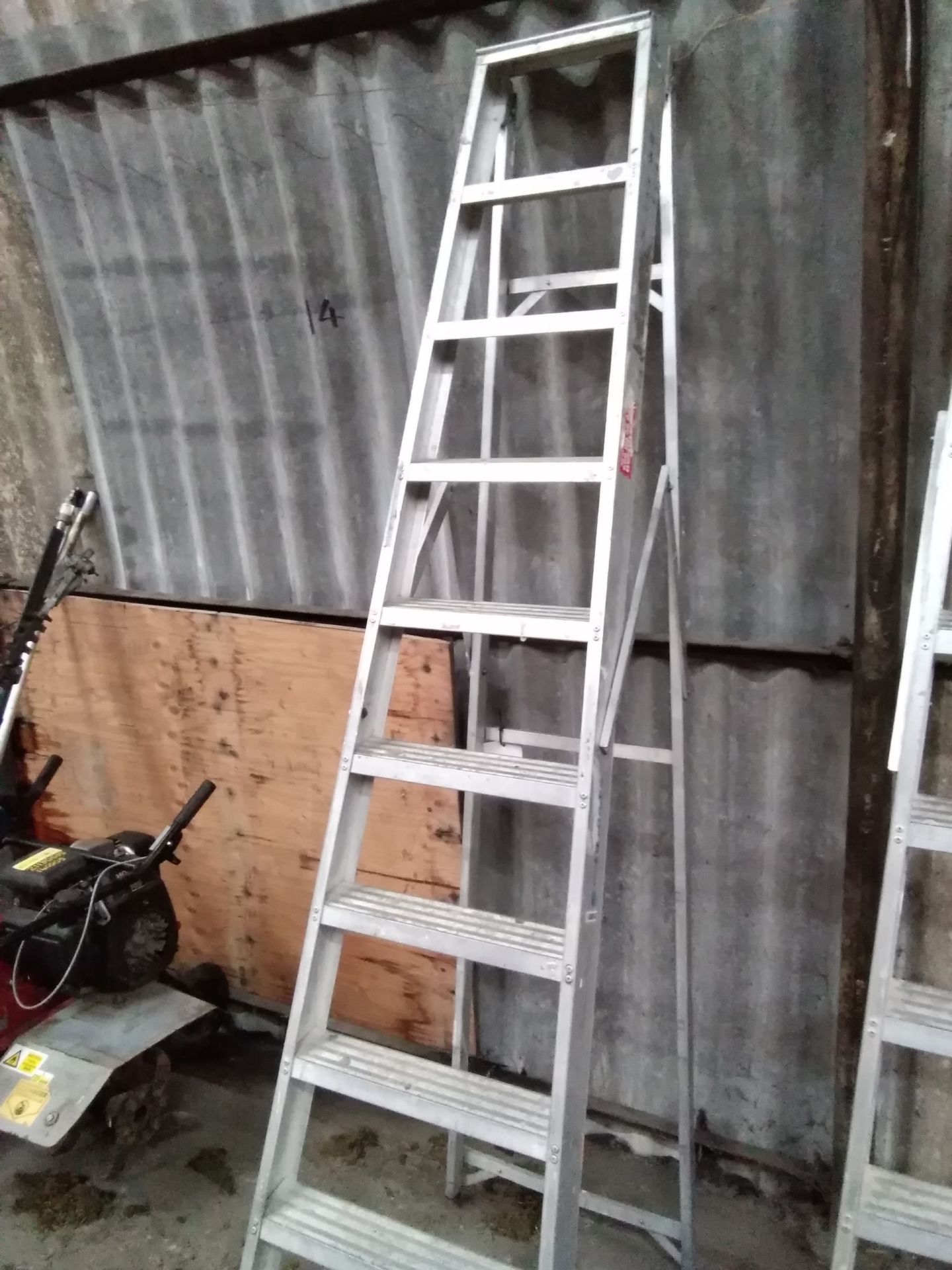 10 Rung Aluminium Ladder . 14090718