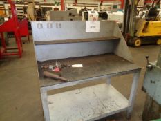 Metal work bench