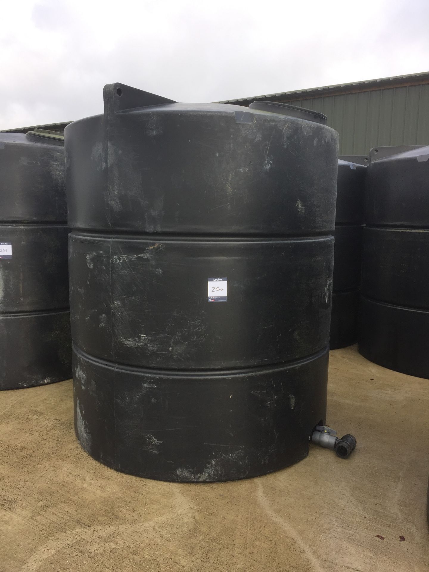 Rigid plastic c. 400 litre water tank