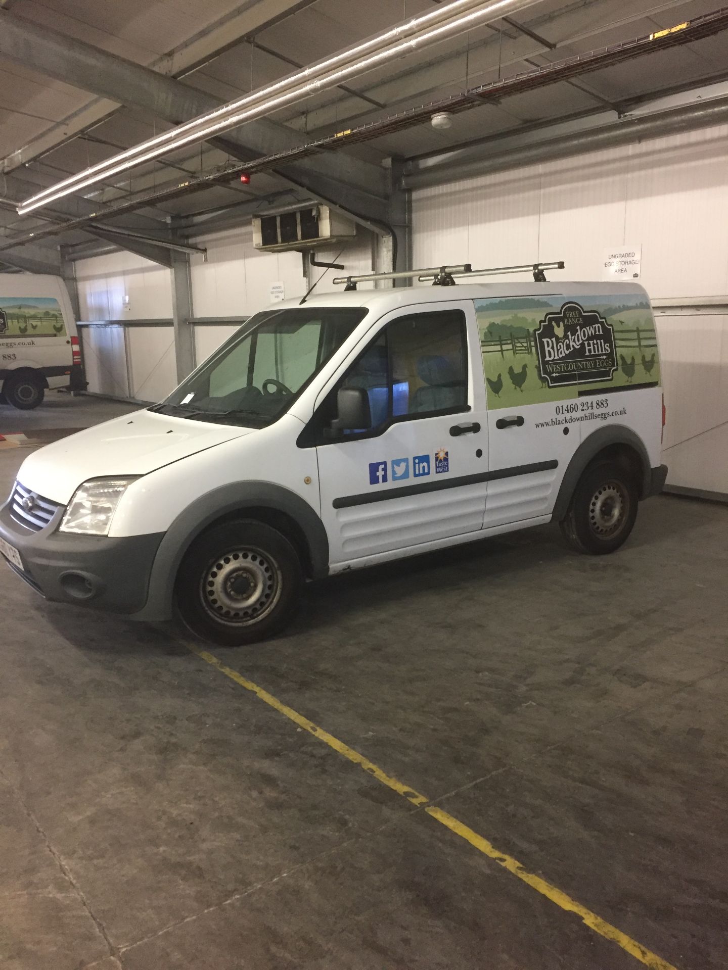 Ford Transit Connect 75 T200 SWB diesel panel van, Registration No. RJ60 YTS (2011), with roof - Image 6 of 6