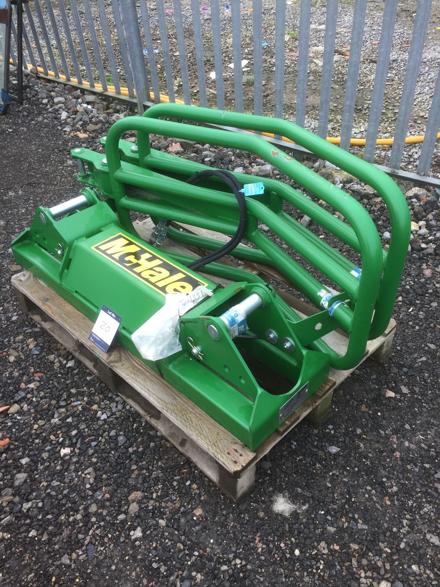 McHale softhands R5 round bale handler (unused), Serial No. 388900 (2017)