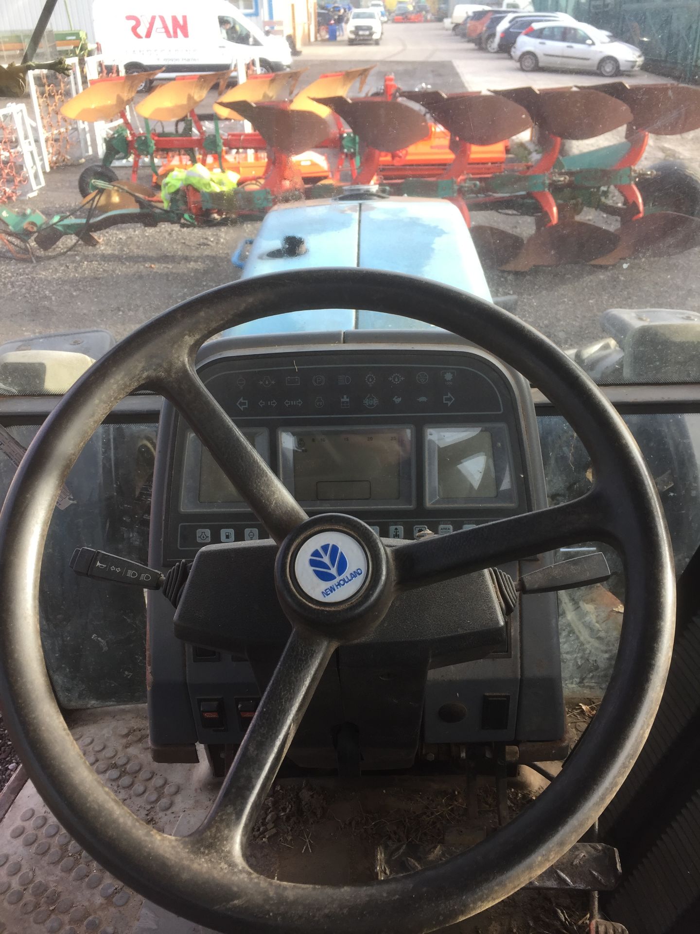 New Holland 8340 4wd tractor, Registration No. N367 NAD Hours: 1752 (not verified) - Image 5 of 5