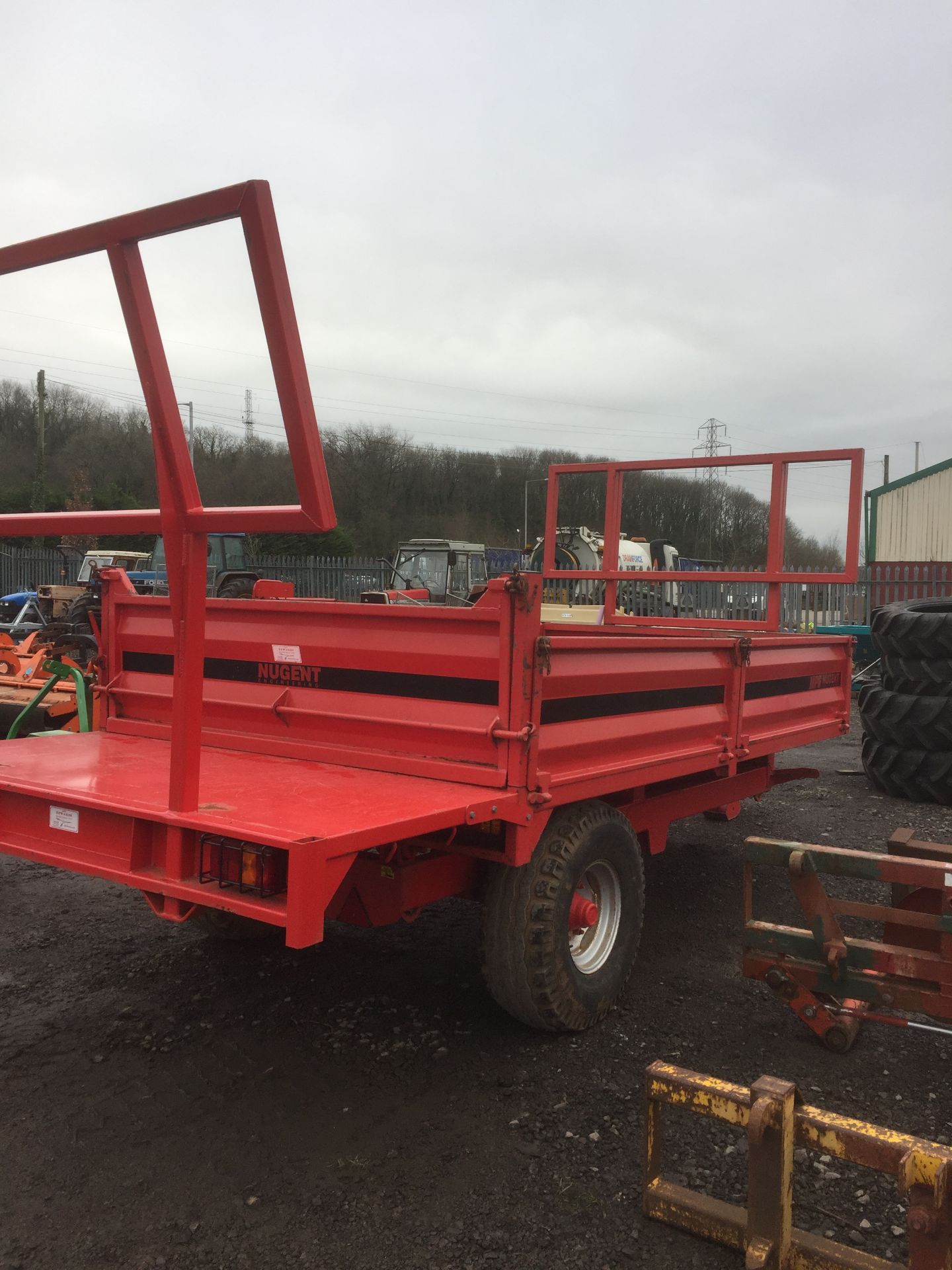 Nugent MP6 3965 x 2135 6 tonne tipping trailer with hay extention, Serial No. NP620583 (2011) - Image 3 of 4