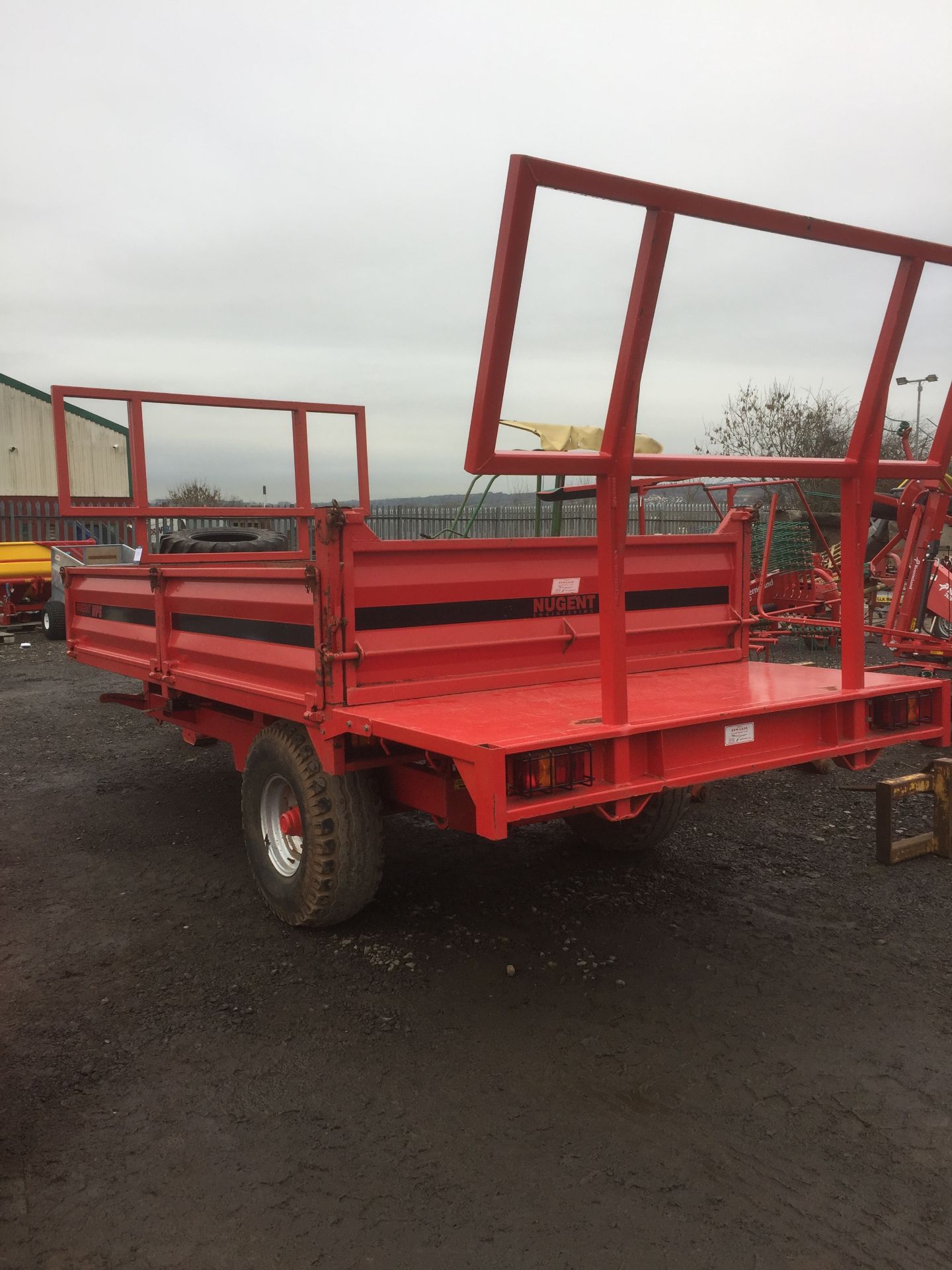 Nugent MP6 3965 x 2135 6 tonne tipping trailer with hay extention, Serial No. NP620583 (2011) - Image 2 of 4