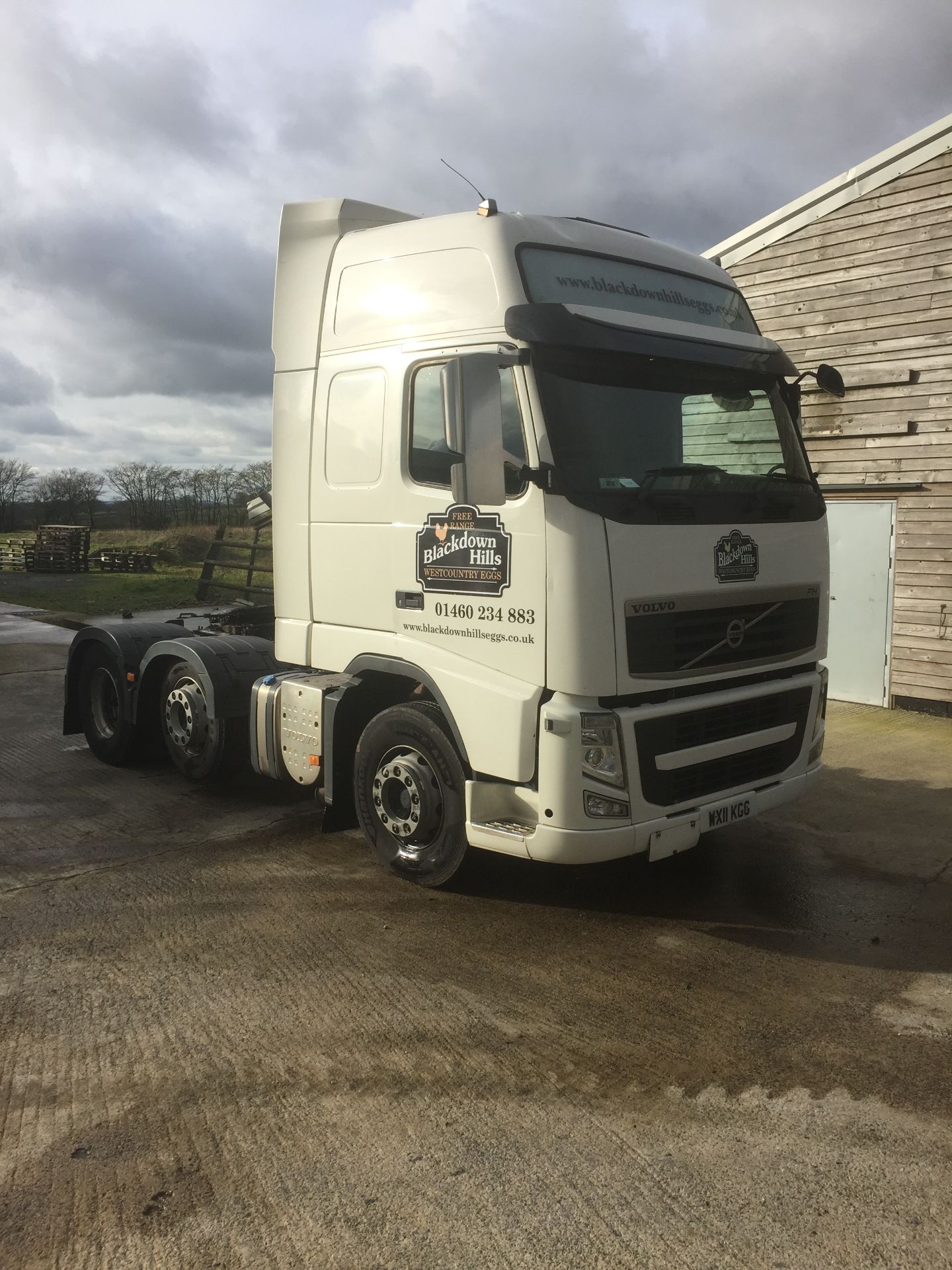 Volvo FH460 6 x 2 tractor unit with sleeper cab, Registration No. WX11 KGG (2011), MOT expires 30/ - Image 2 of 7