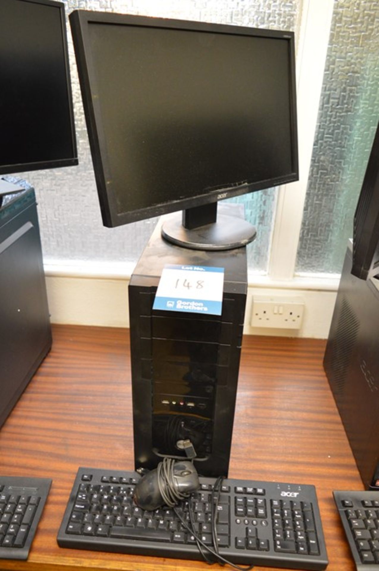Vento PC with Acer monitor, keyboard and mouse