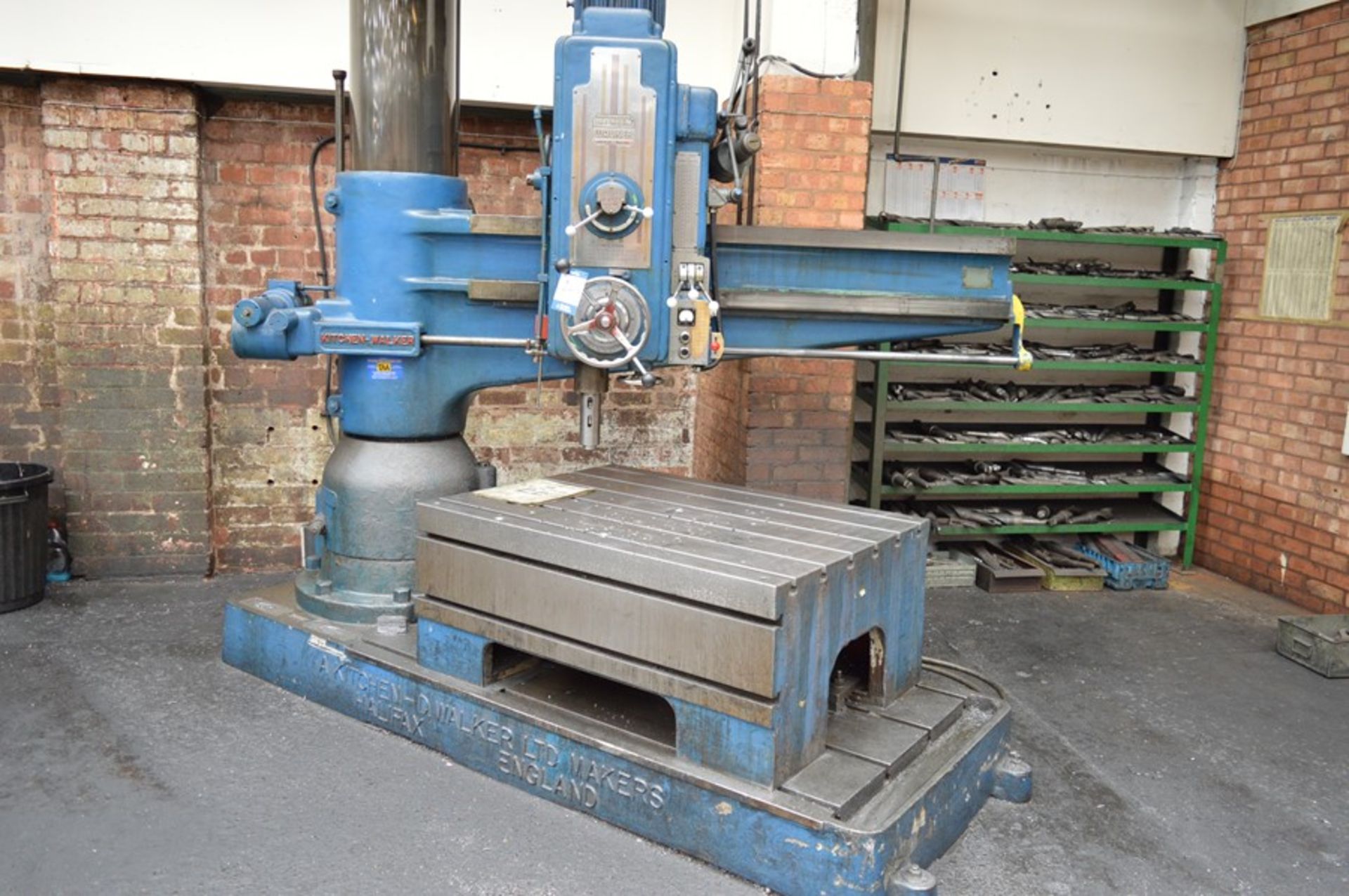 Kitchen & Walker, E3 radial arm drill, Serial No. 2411 (1975) bed size: 1.23m x 0.92m (Risk