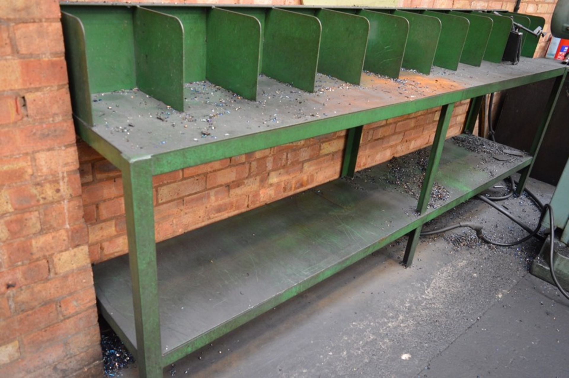 Steel tool storage bench, 2.86m x 0.5m