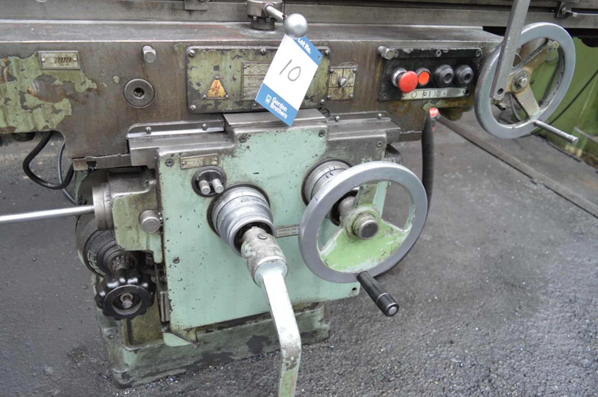 Stanko, 6P13 vertical milling machine, Serial No. 36, heavy duty machine vice, tooling, working - Image 4 of 6