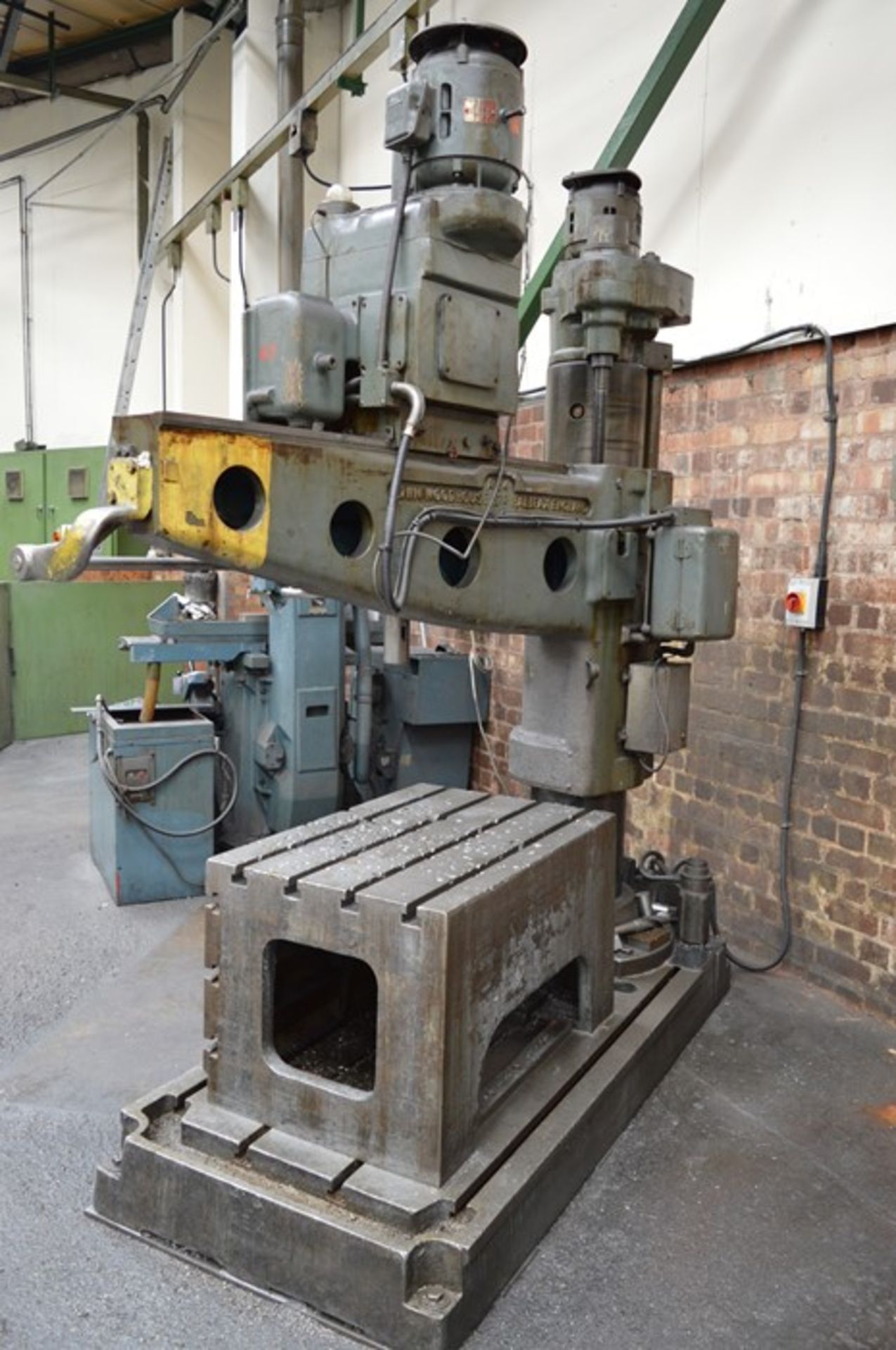 Town Woodhouse, AE4 radial arm drill, Machine No. 38998, bed size: 0.92m x 0.61m (Risk Assessment - Image 2 of 5