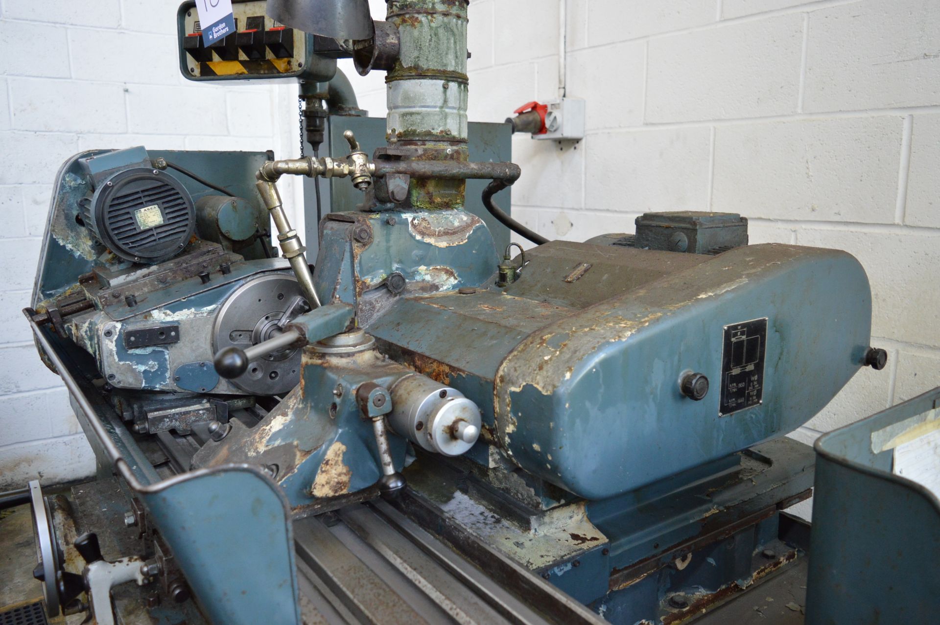 Jones & Shipman, 1305, cylindrical grinder, Serial No. BO76402 800mm between centres, centre swing - Image 7 of 7