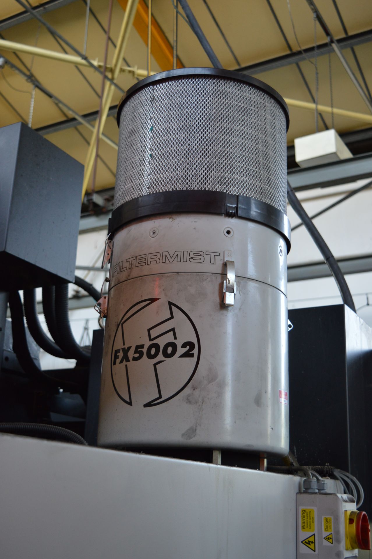 Doosan, DNM 500 II, CNC vertical machining centre, Serial No. MV0010-003030 (2015) 30-head auto tool - Image 7 of 15