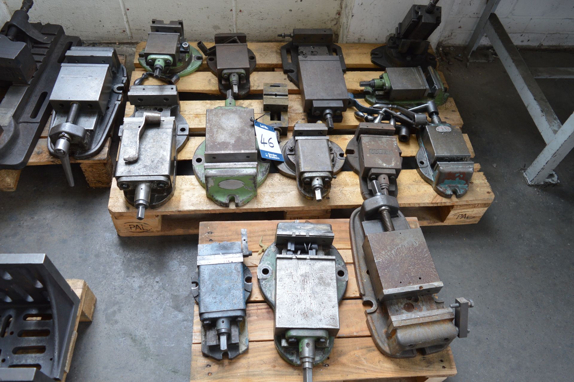 17 x various machine vices, as lotted