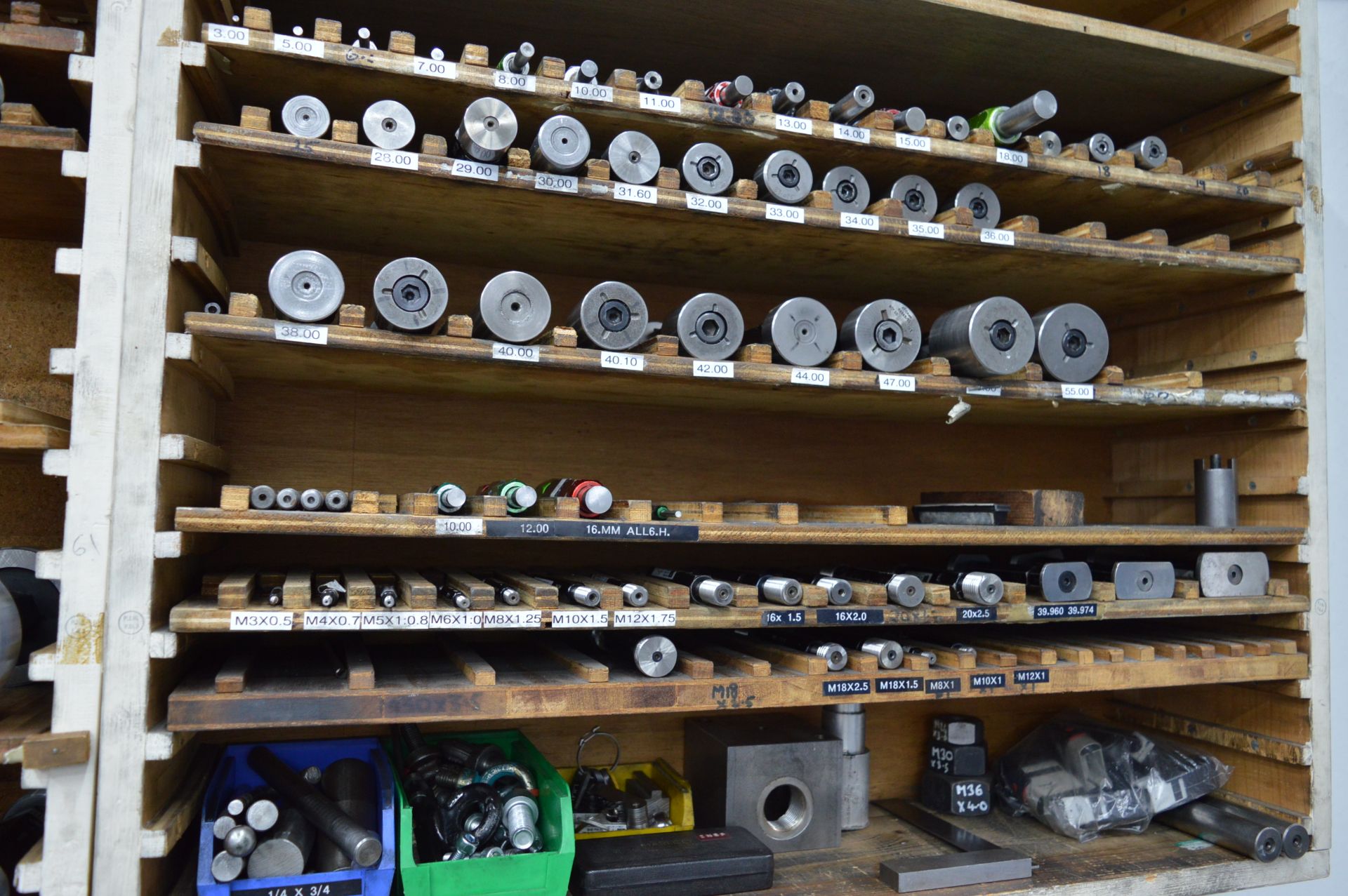 Quantity of Various thread and internal plug gauges, as lotted - Image 2 of 4