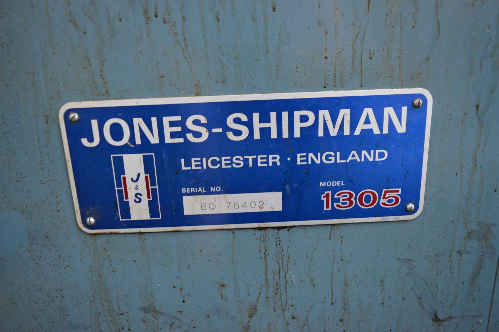 Jones & Shipman, 1305, cylindrical grinder, Serial No. BO76402 800mm between centres, centre swing - Image 5 of 7