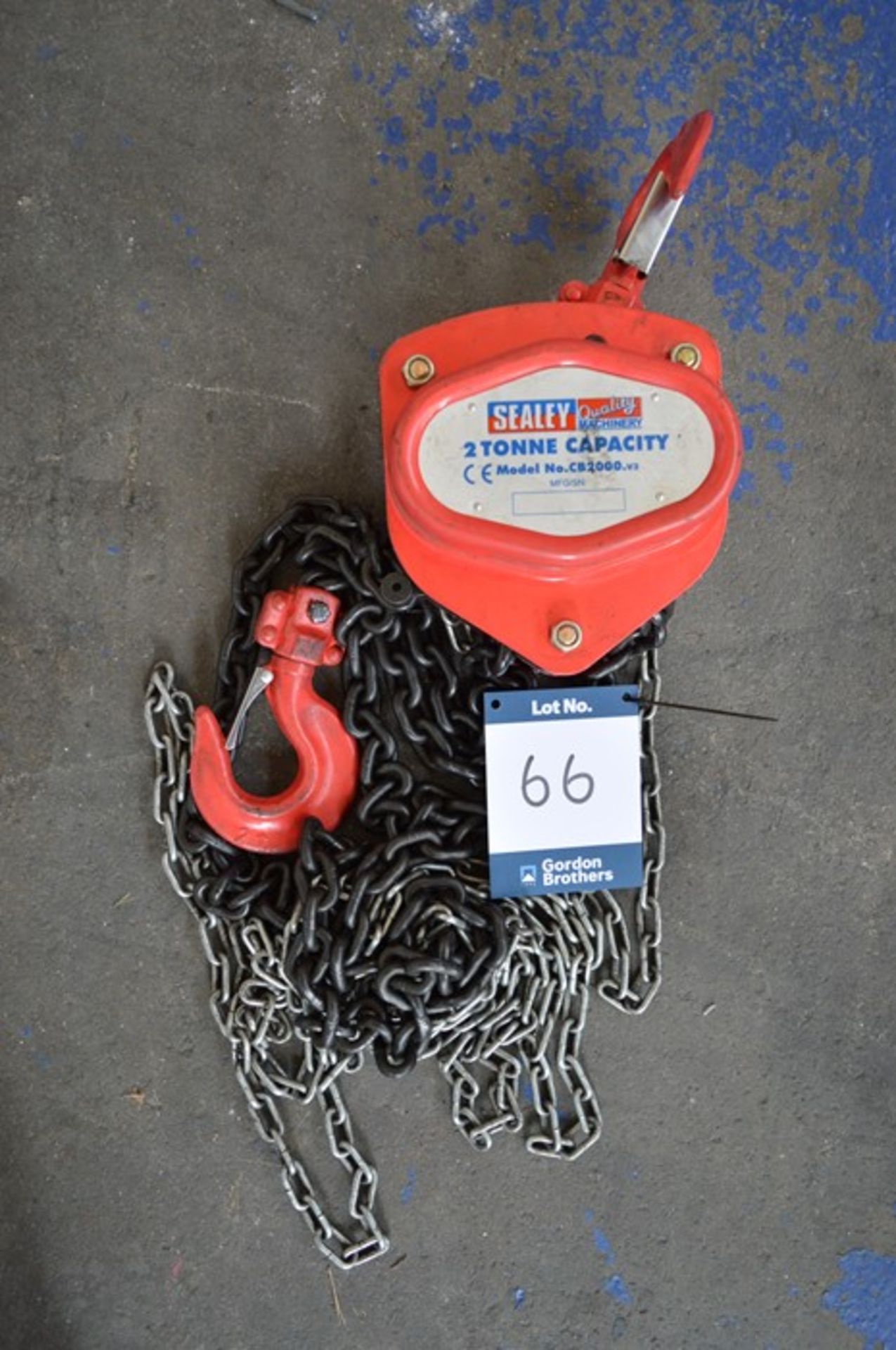 Sealey, Model: CB2000.V3, 2 Tonne hoist with chains, as lotted