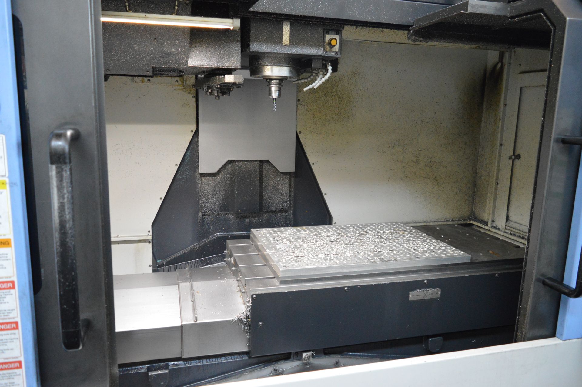 Doosan, DNM 500 II, CNC vertical machining centre, Serial No. MV0010-003030 (2015) 30-head auto tool - Image 8 of 15