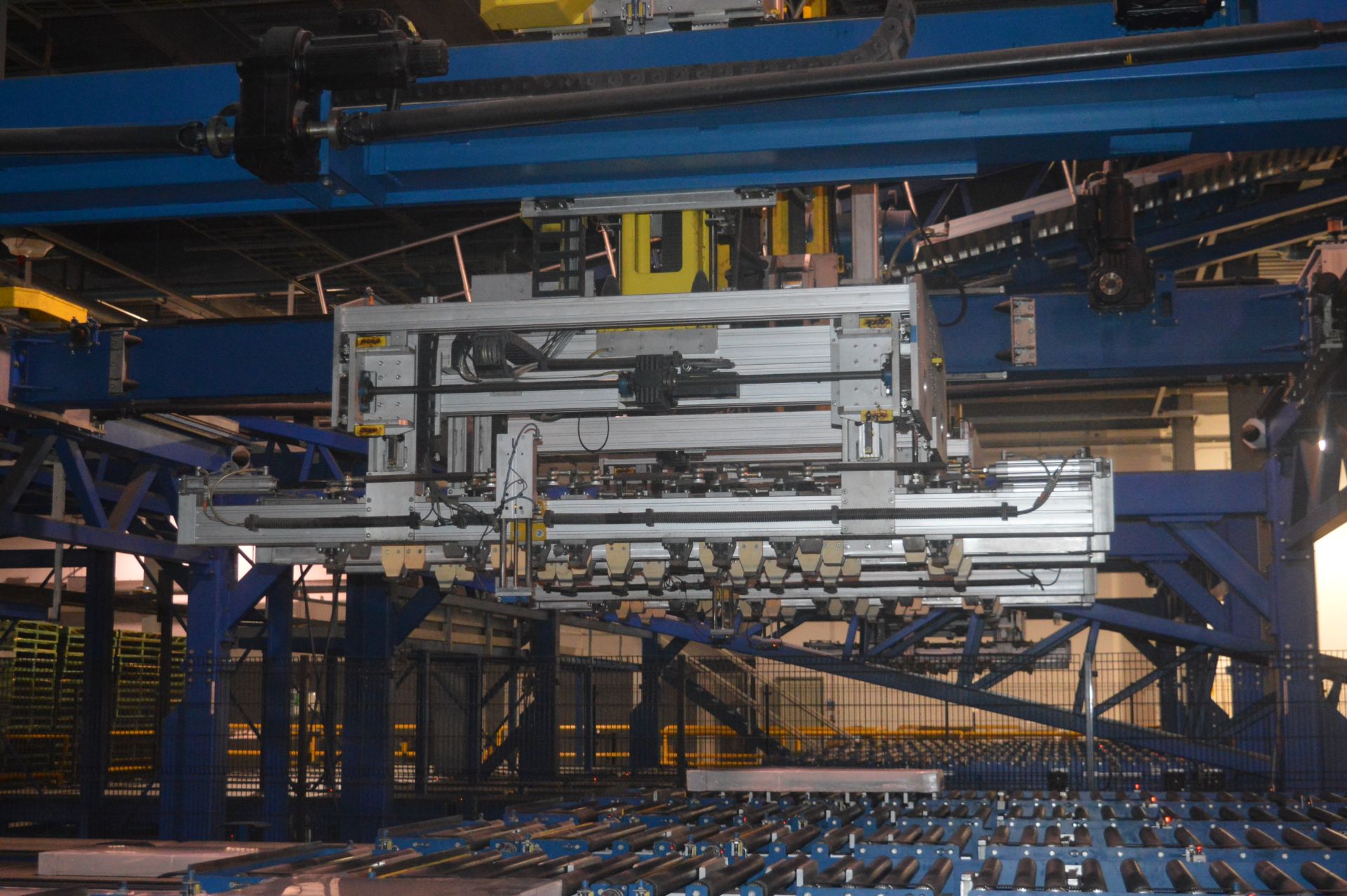 Kraft, stacking system with 2 x automatic gantry mounted roboitic pick and place stackers (2006) - Image 10 of 12
