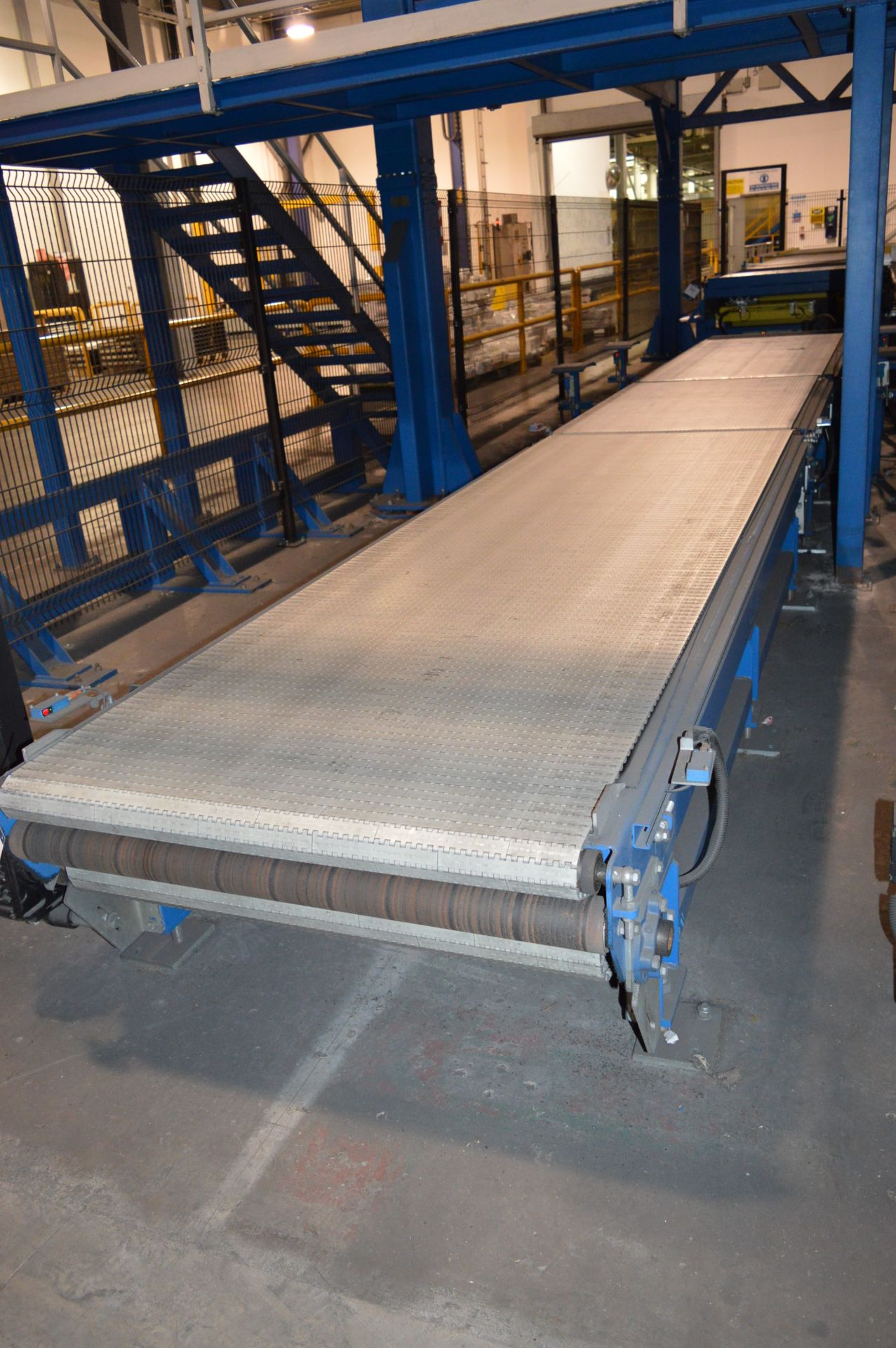 Kraft, 3-part modular plastic belt motorised conveyors (2006) Each 7.8m (l) x 1m (w) (Due to the
