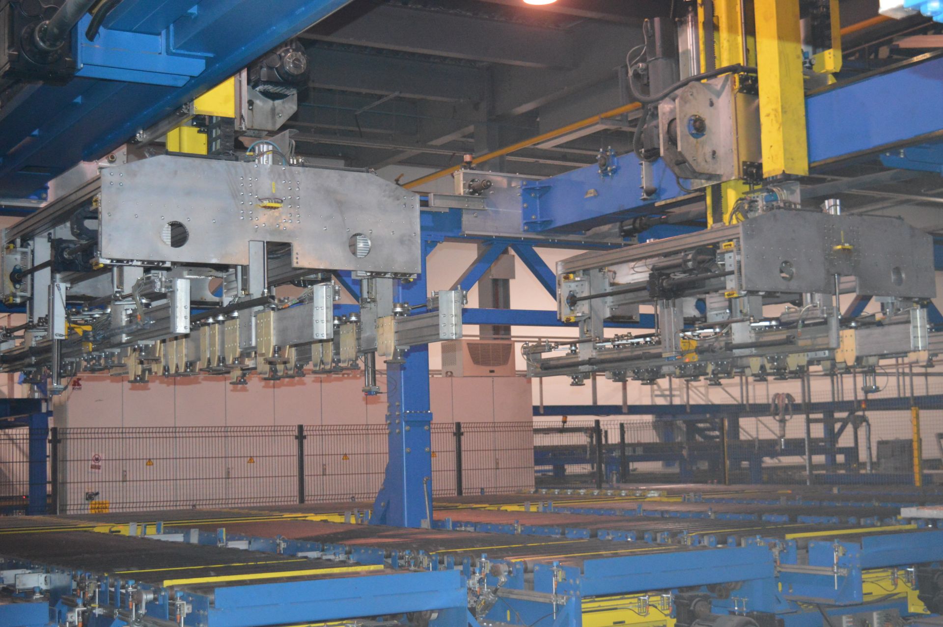 Kraft, stacking system with 2 x automatic gantry mounted roboitic pick and place stackers (2006) - Image 7 of 12