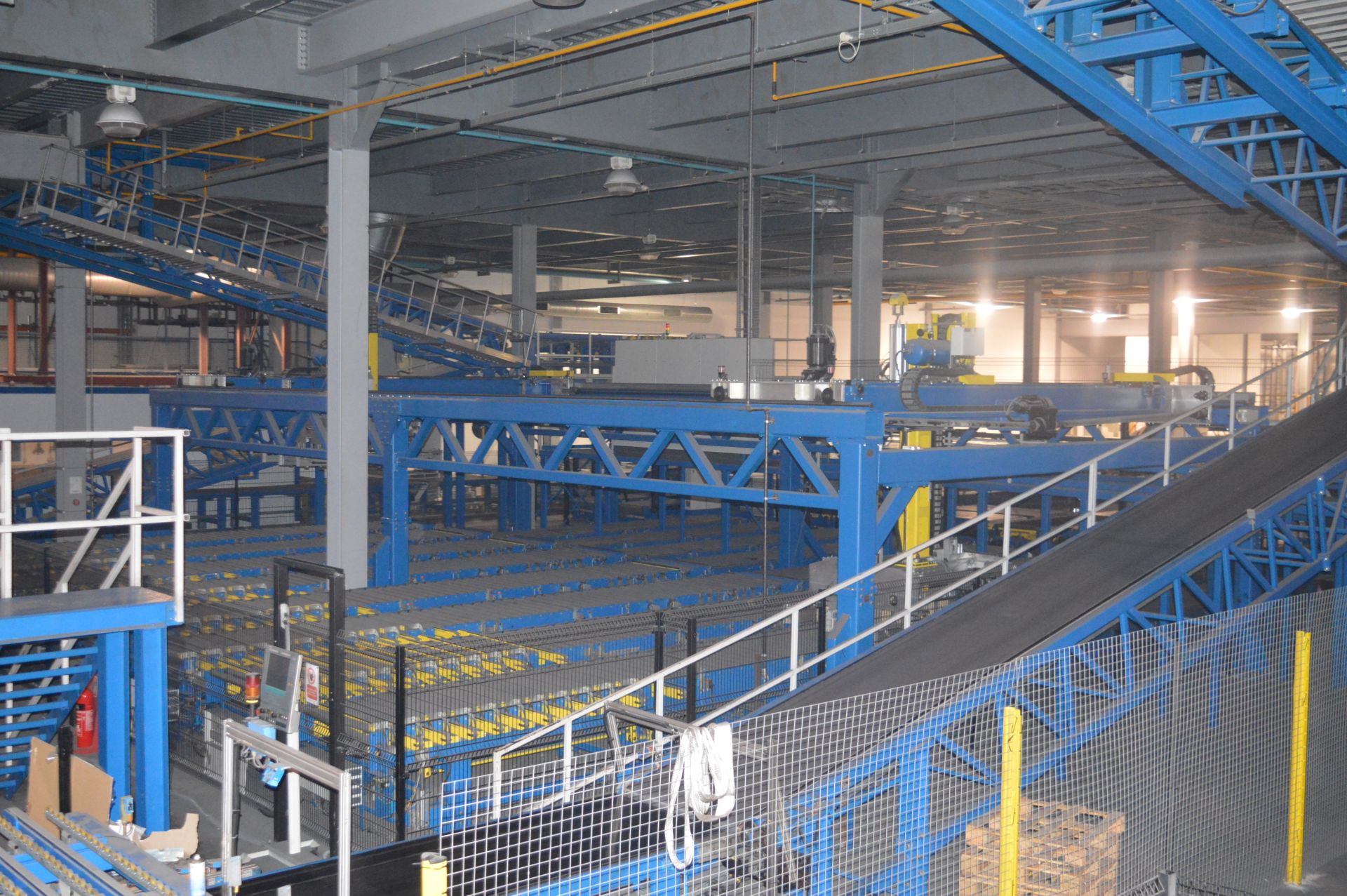 Kraft, stacking system with 2 x automatic gantry mounted roboitic pick and place stackers (2006) - Image 9 of 9