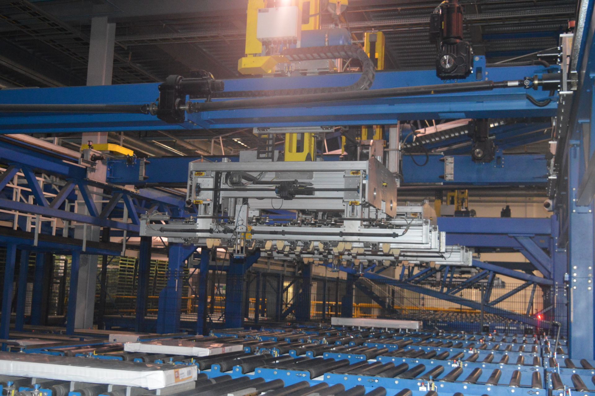 Kraft, stacking system with 2 x automatic gantry mounted roboitic pick and place stackers (2006) - Image 12 of 12