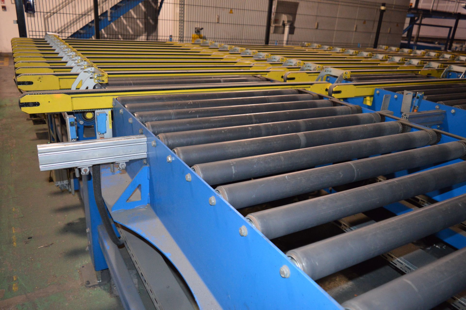 2 x Kraft, cross transfer motorised conveyors with outfeed rollers (2006) Each 4.7m (l) x 1.75m ( - Image 2 of 2