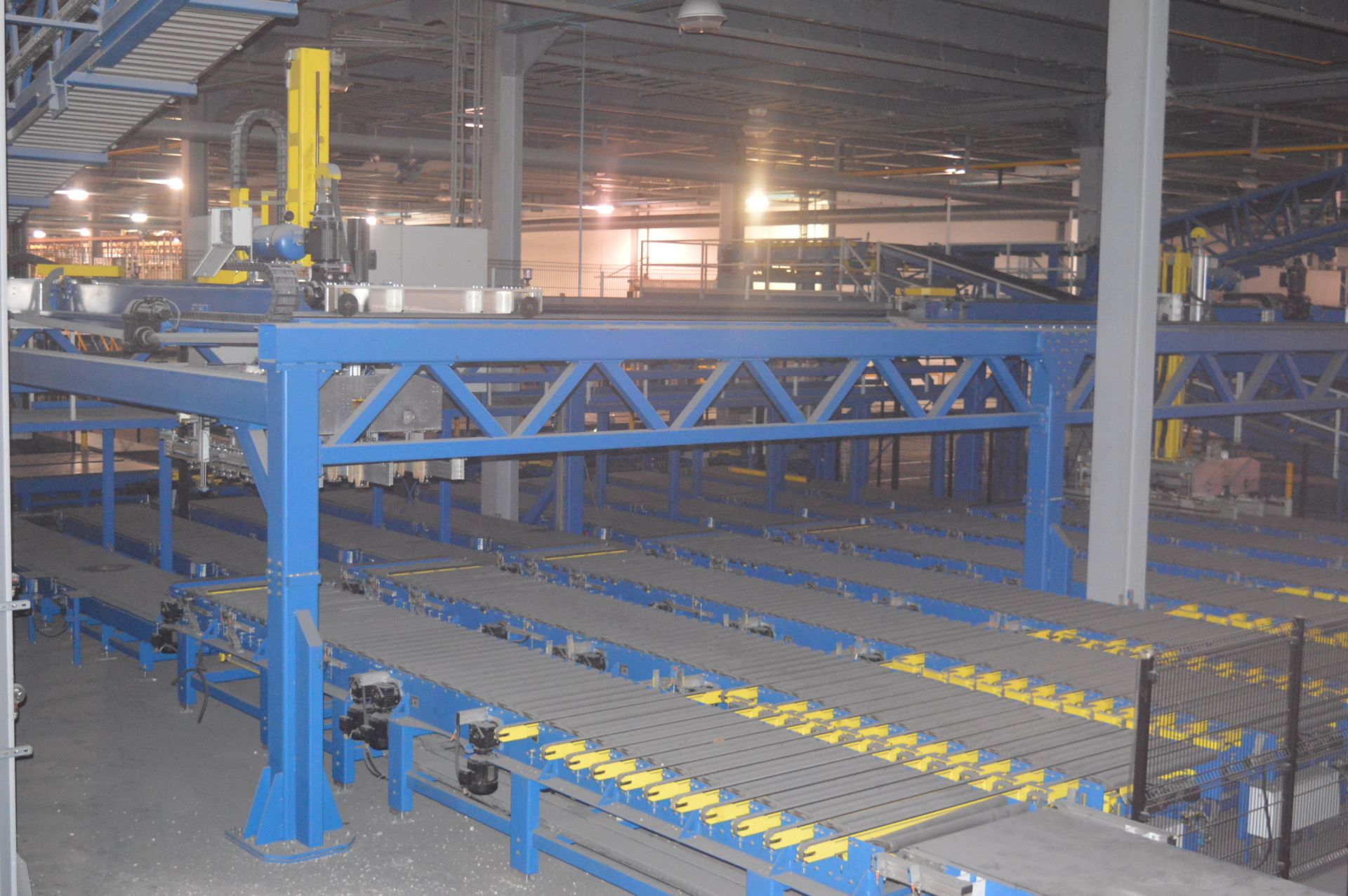 Kraft, stacking system with 2 x automatic gantry mounted roboitic pick and place stackers (2006) - Image 5 of 9