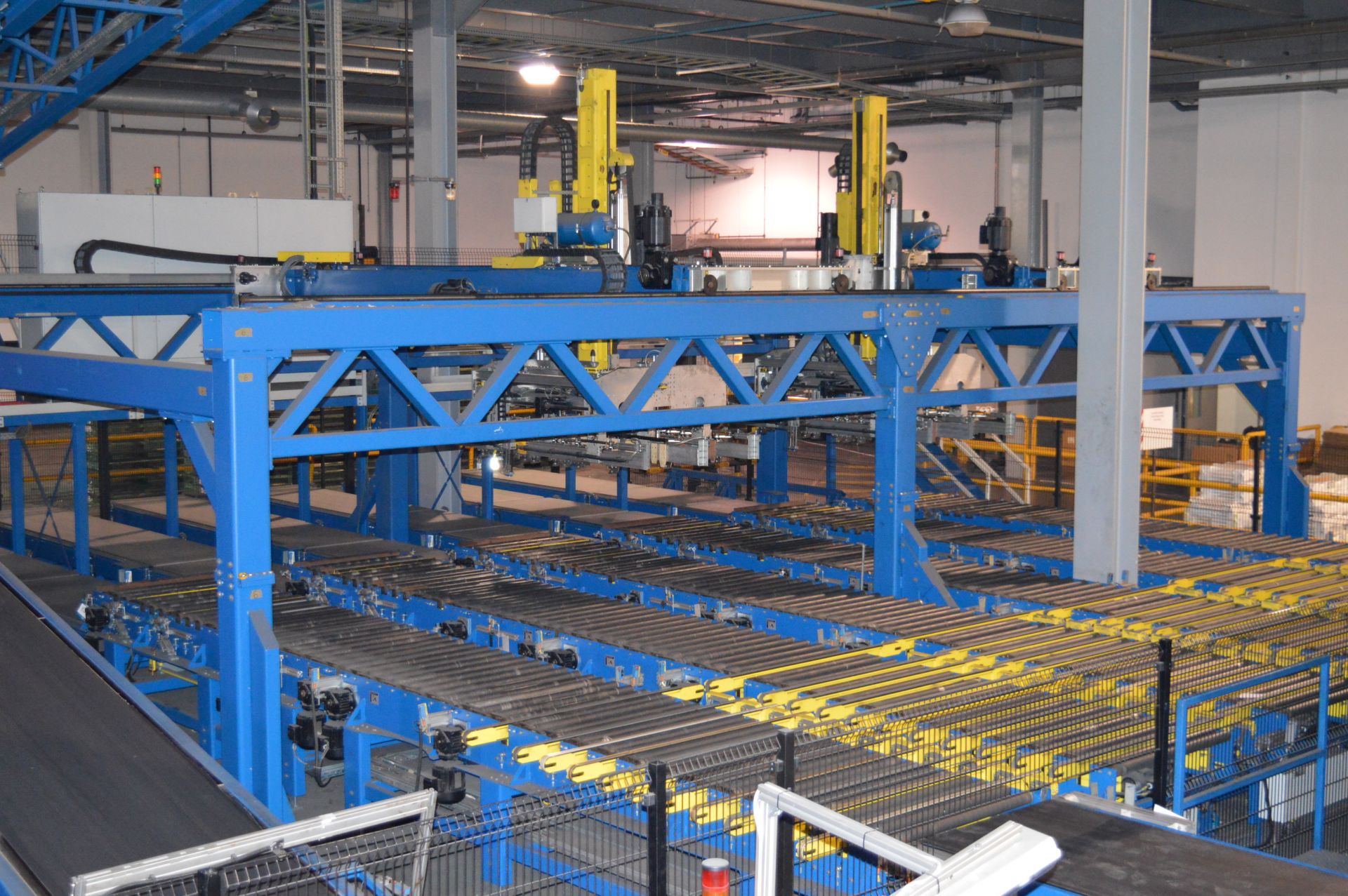 Kraft, stacking system with 2 x automatic gantry mounted robotic pick and place stackers (2006)