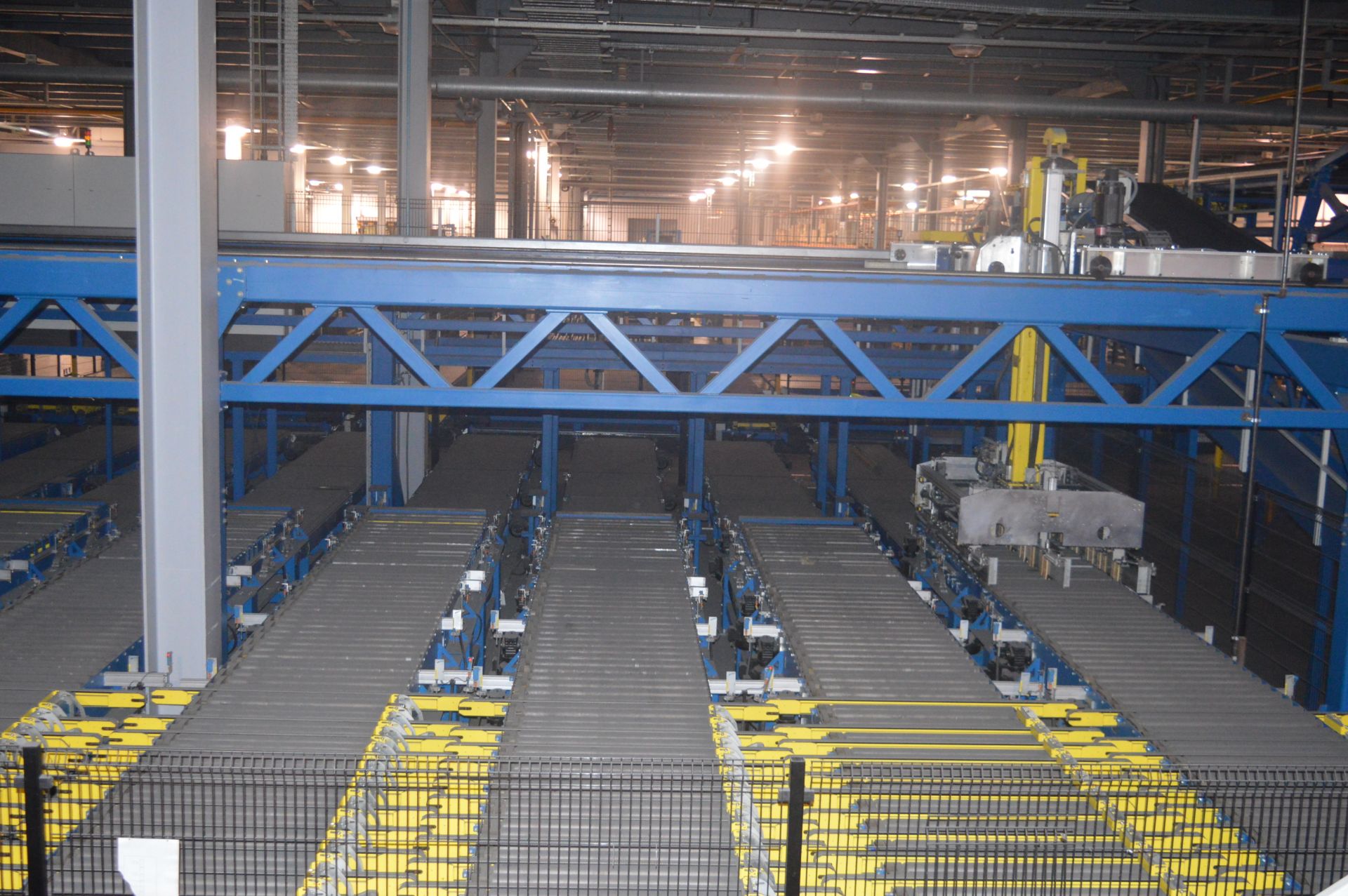 Kraft, stacking system with 2 x automatic gantry mounted roboitic pick and place stackers (2006) - Image 4 of 9