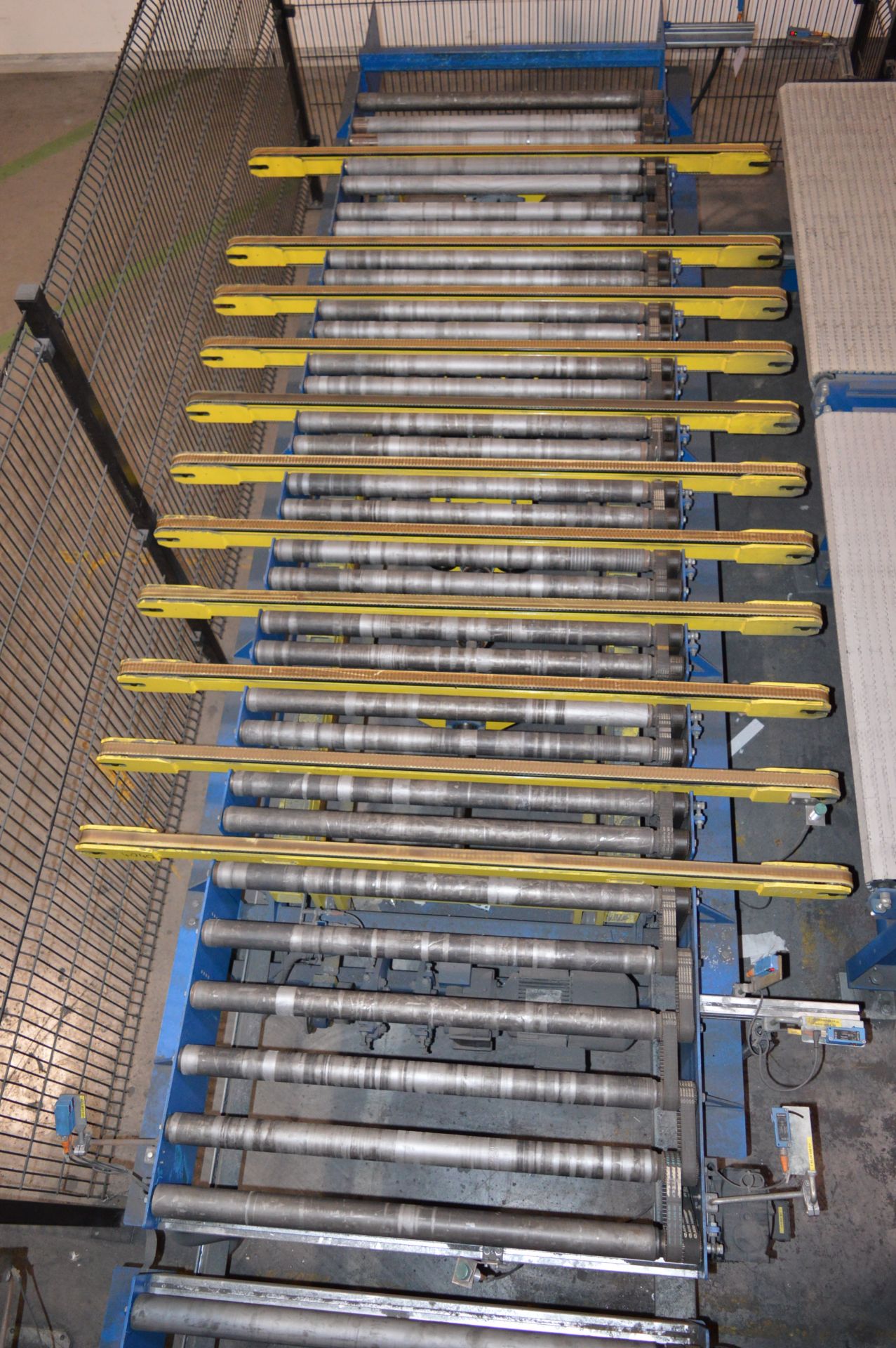 4 x Kraft, cross transfer motorised conveyors (2006) Each 4m (l) x 1.9m (w) (Due to the complexity - Image 2 of 3