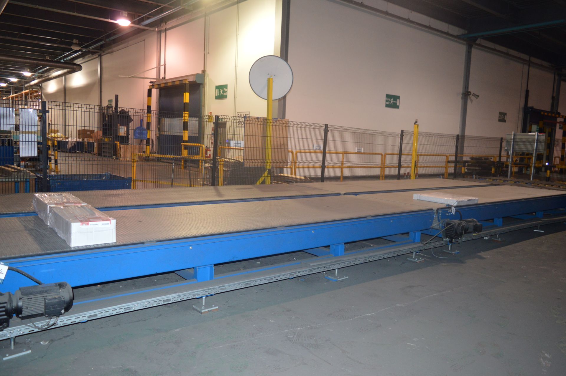 4 x Kraft, motorised modular plastic belt conveyors (2006) 5.2m (l) x 1.4m (w) (Due to the