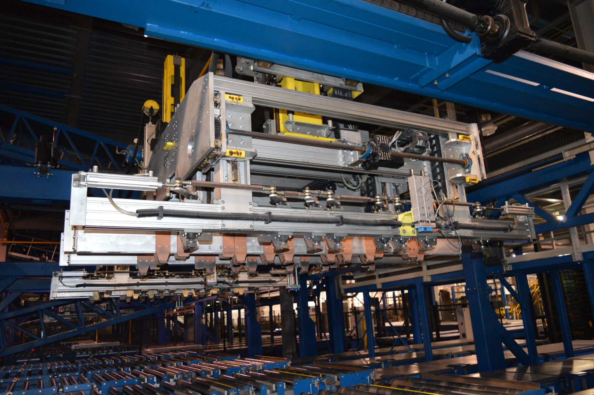 Kraft, stacking system with 2 x automatic gantry mounted robotic pick and place stackers (2006) - Image 3 of 8