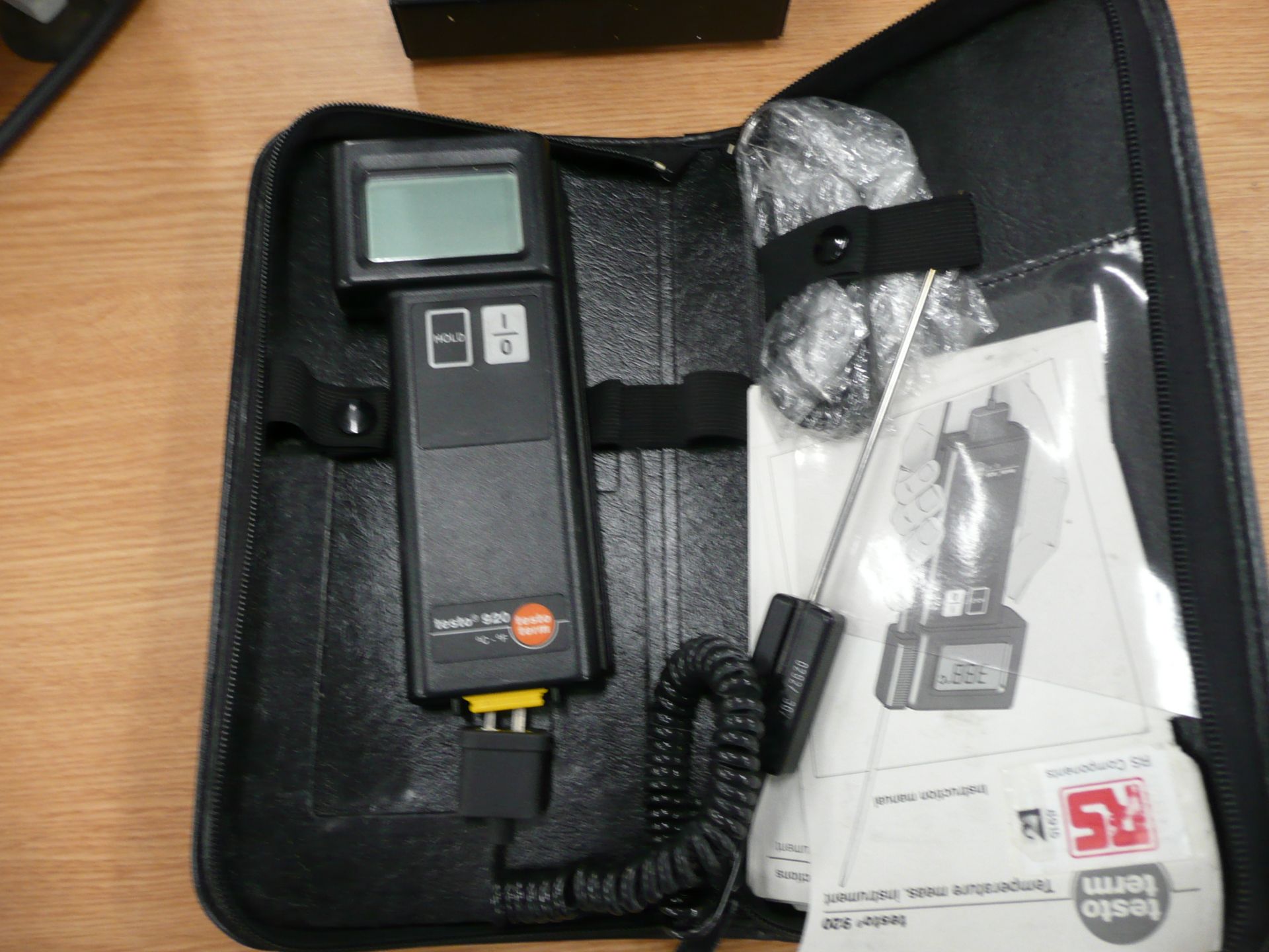 Welch, 2522C-02 vacuum and pressure pump, RS Testo, 920 temperature checker and Xytronic, 246DLX - Image 3 of 4