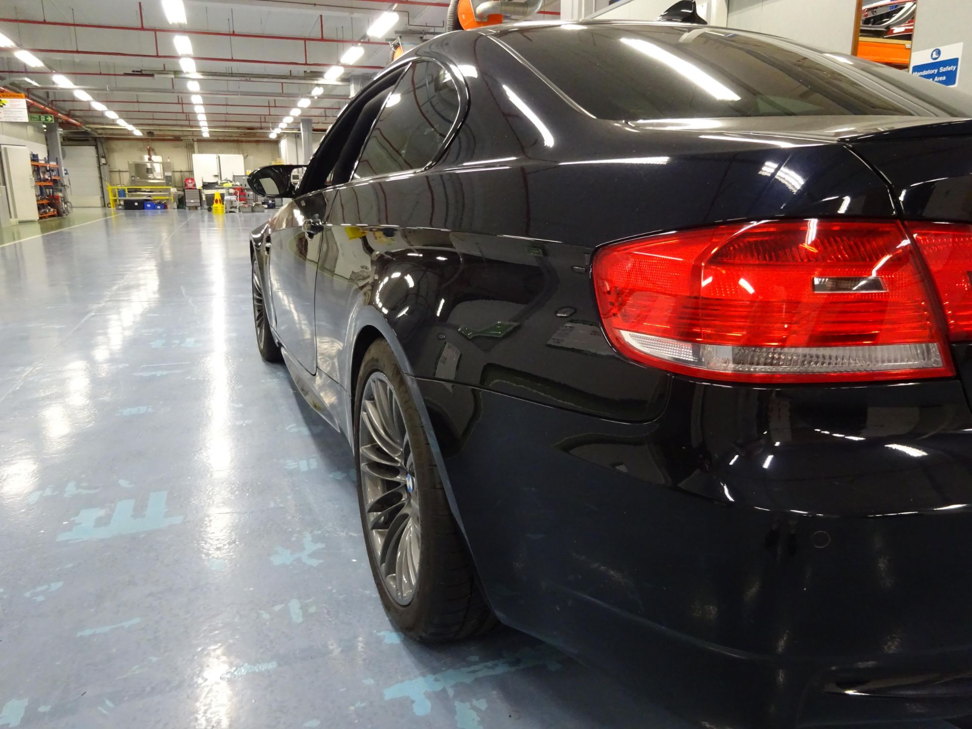 BMW M3 series E92, 2 door Coupe, 4L petrol, 6 speed manual, VIN: WBSWD92020PY34626, Engine No. - Bild 4 aus 39