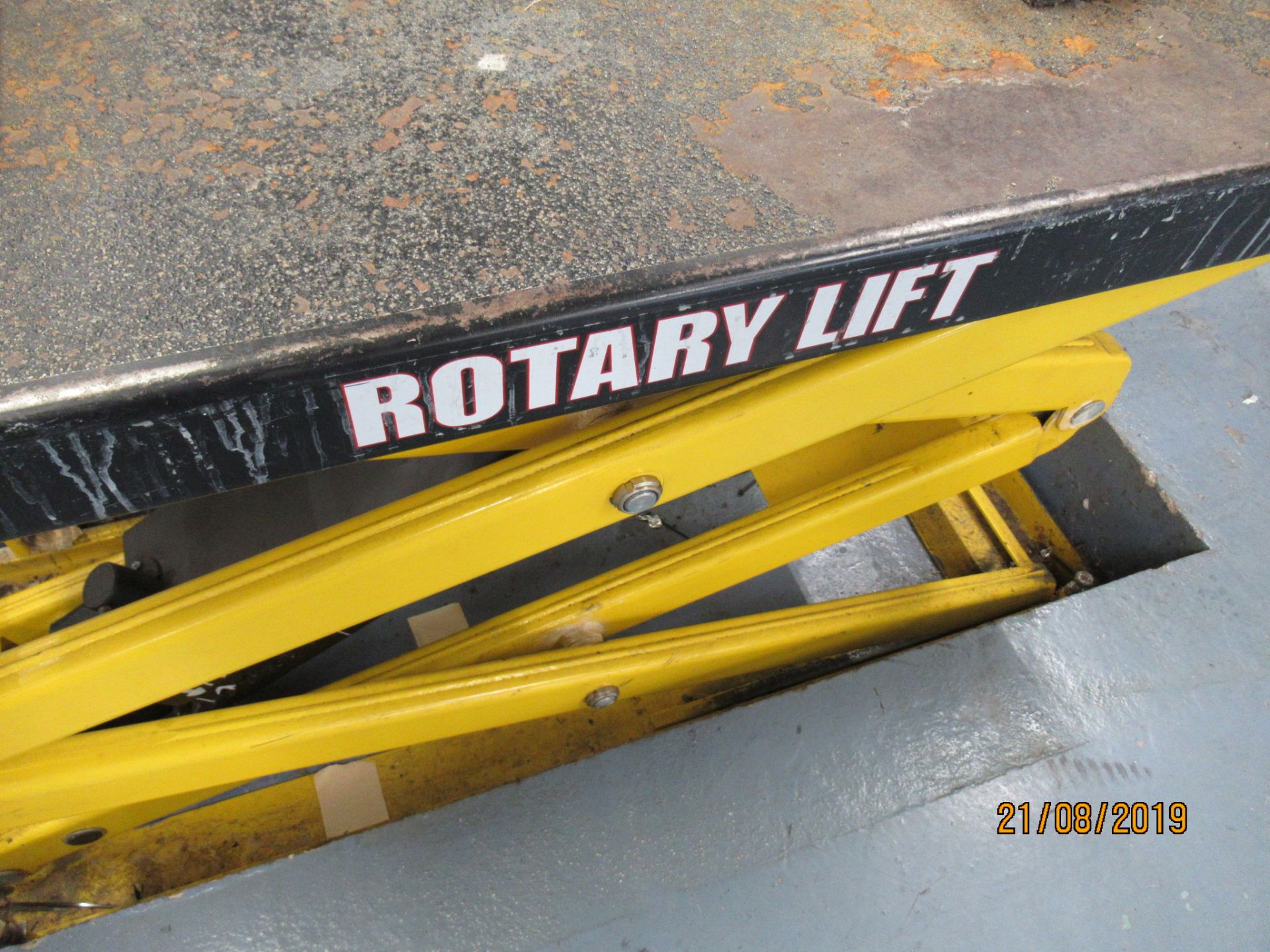 Rotary, 630/ET97, 3000kg capacity ground level vehicle scissor liftDOM 2000Serial No. 2009315, - Image 3 of 7