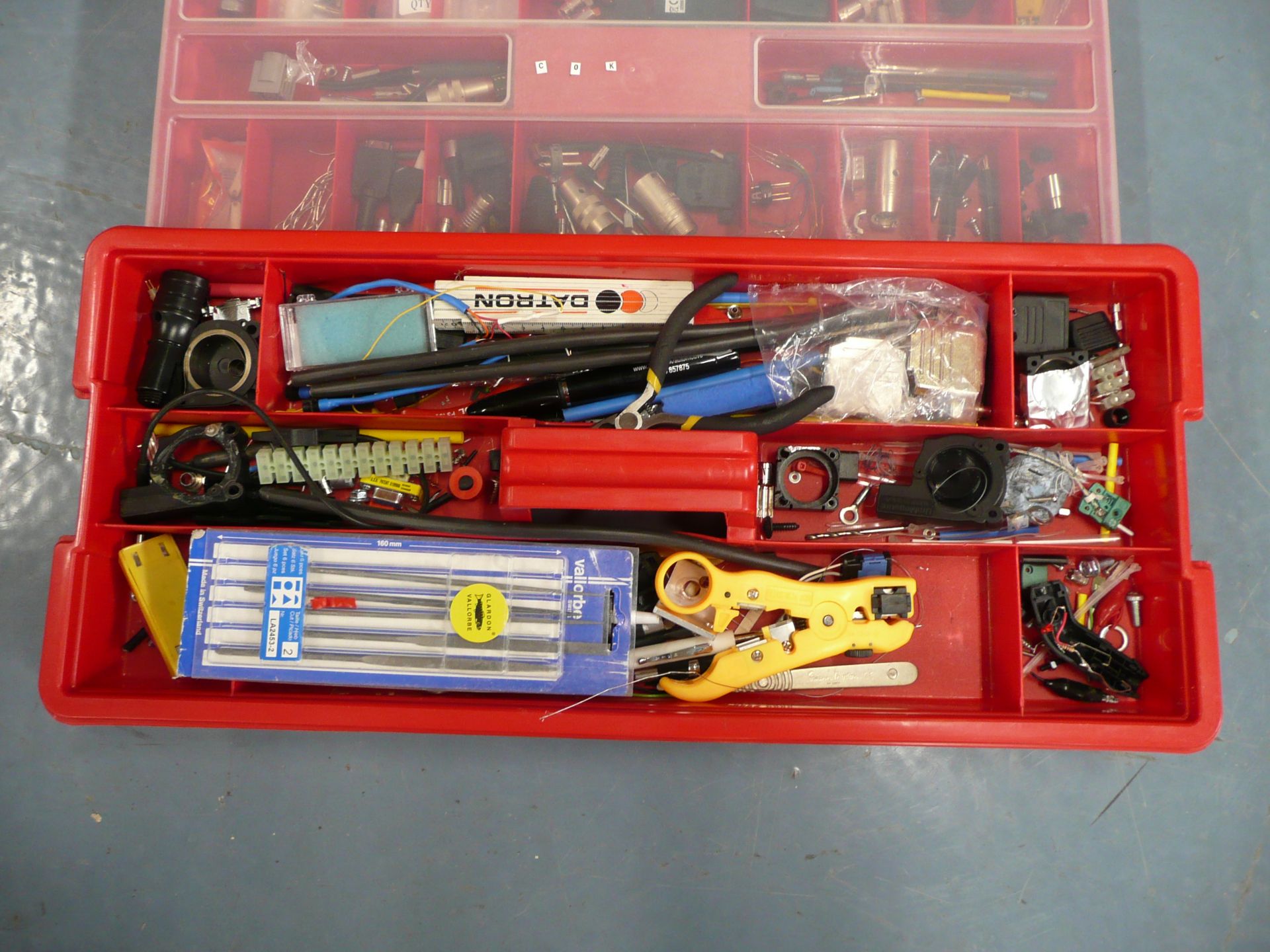 Tool box with soldering irons, de-solder cable stripper, needle files, sinometer, MS80320B - Image 2 of 5