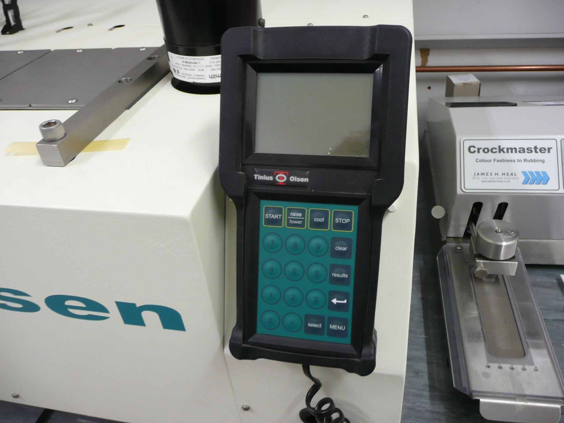 Tinius Olsen, 603/HDTM, heat deflection temperature tester, 220 volts with pendant hand control Size - Image 2 of 4