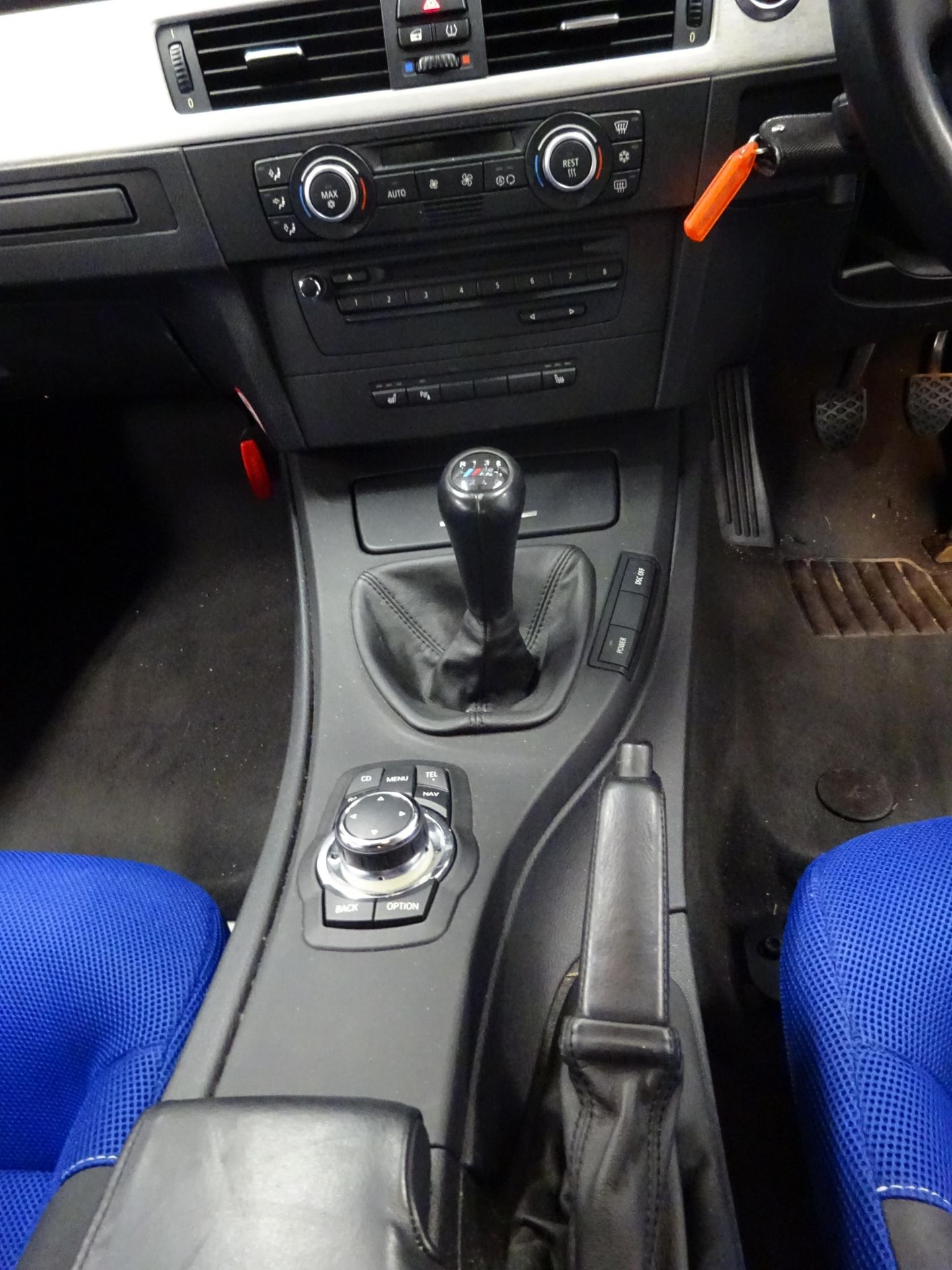 BMW M3 series E92, 2 door Coupe, 4L petrol, 6 speed manual, VIN: WBSWD92020PY34626, Engine No. - Bild 13 aus 39
